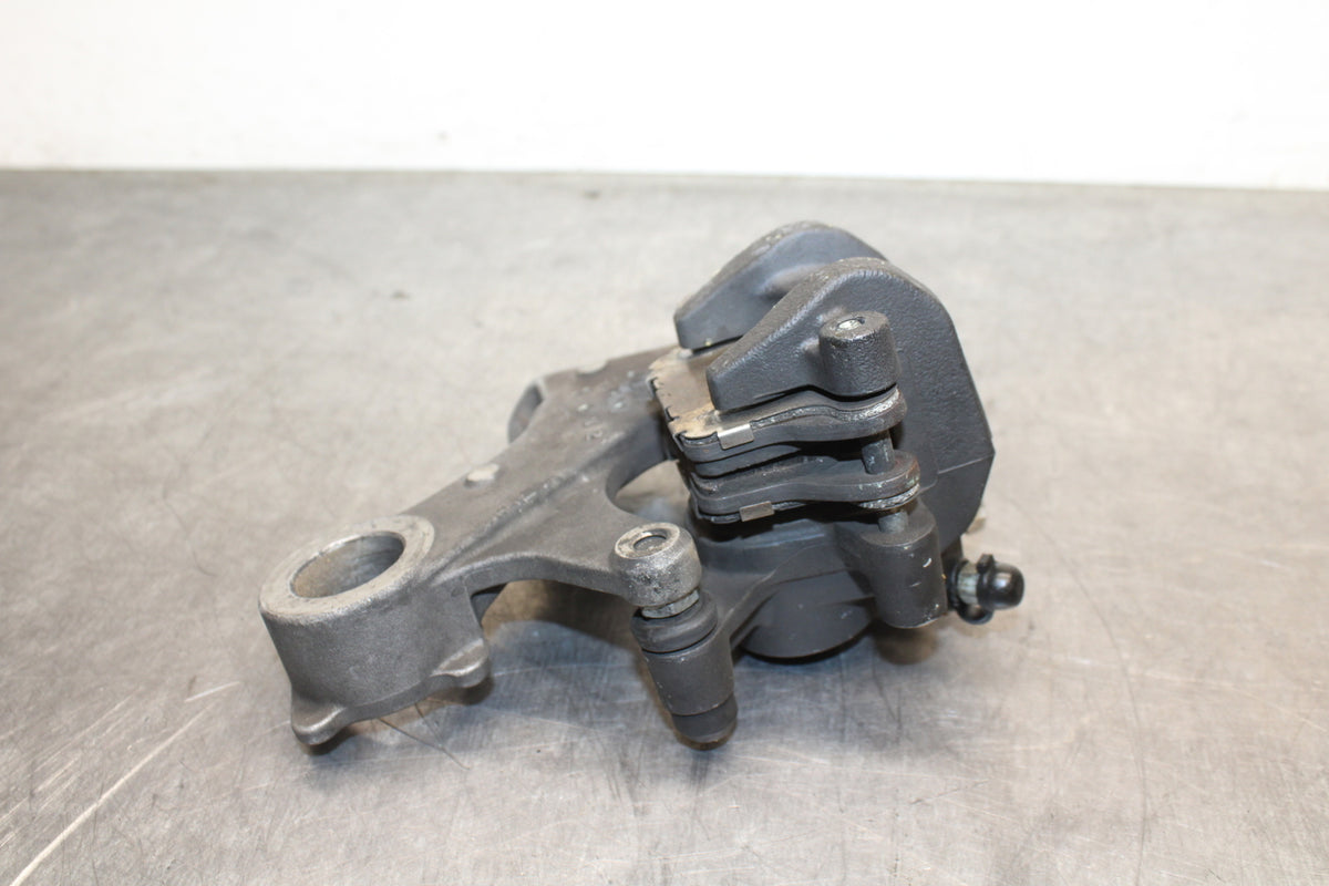 11-24 SUZUKI GSXR750 REAR BACK BRAKE CALIPER W MOUNT BRACKET BB128