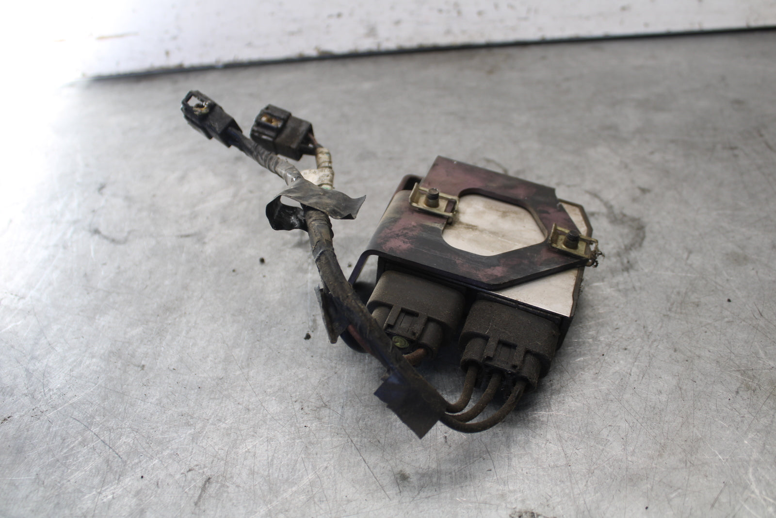 07-08 TRIUMPH DAYTONA 675 RECTIFIER VOLTAGE REGULATOR BB685