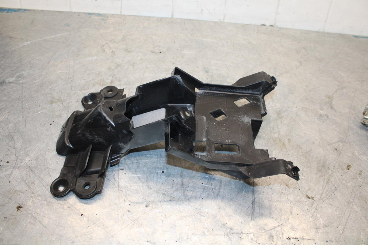 09-16 SUZUKI GSXR1000 REAR BACK TAIL UNDERTAIL FAIRING COWL ECU TRAY  BB439