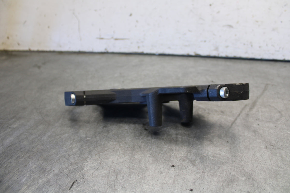 11-24 SUZUKI GSXR750 FORKS UPPER TRIPLE TREE CLAMP BB687