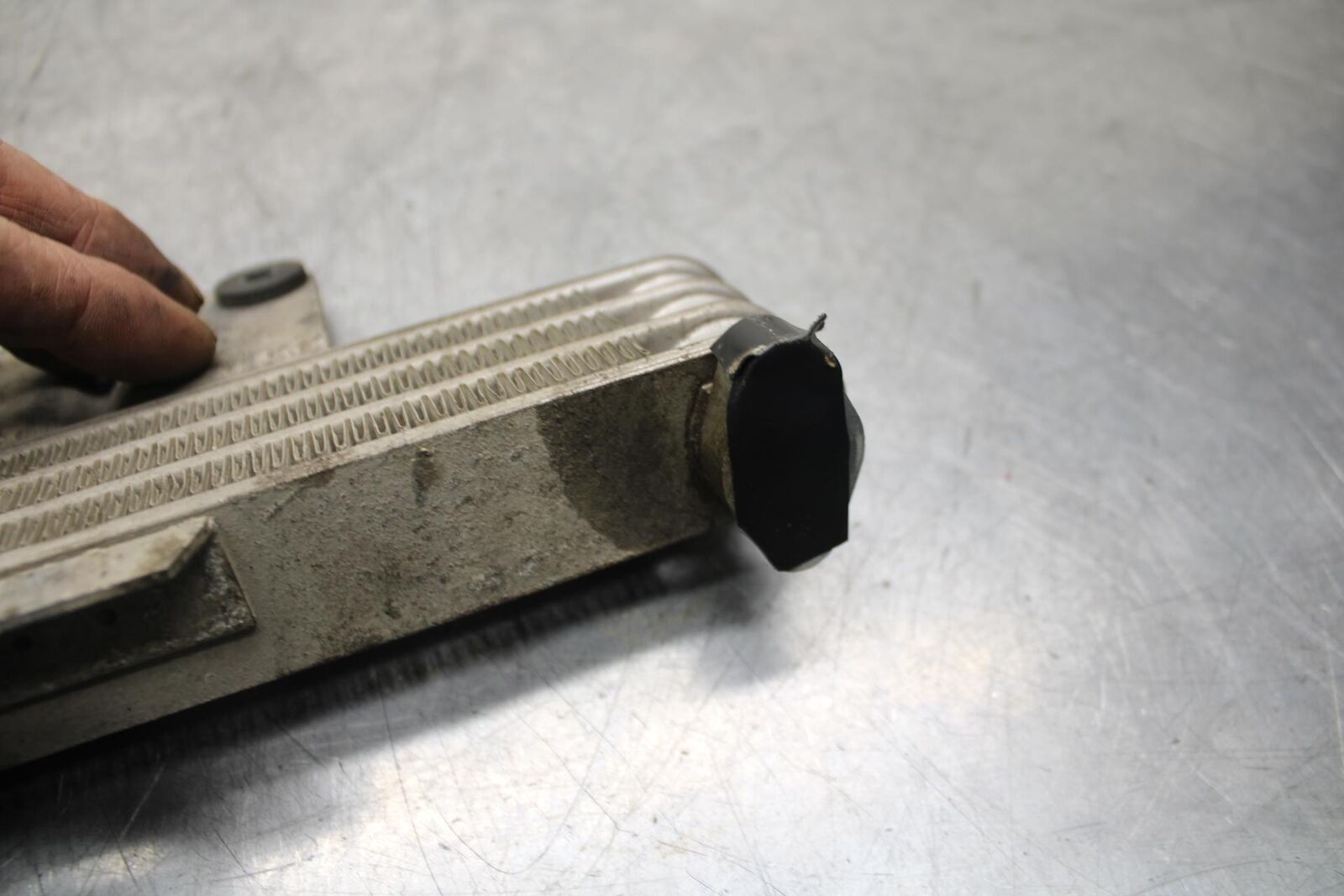 04-09 SUZUKI GS 500 FH GS500F ENGINE MOTOR OIL COOLER  BB97