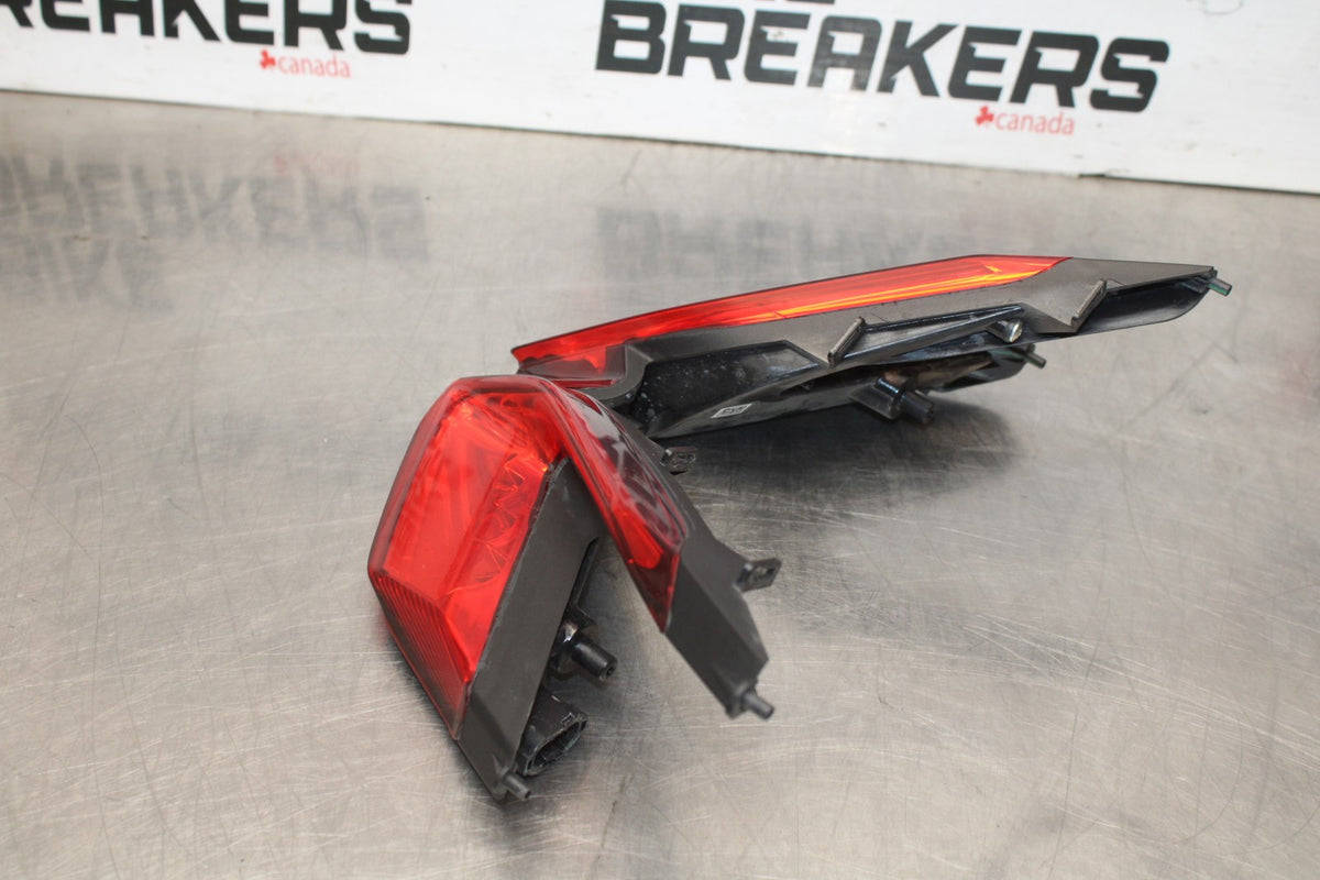 16 DUCATI 959 PANIGALE REAR TAIL TAILLIGHT BACK BRAKE LIGHT BB912