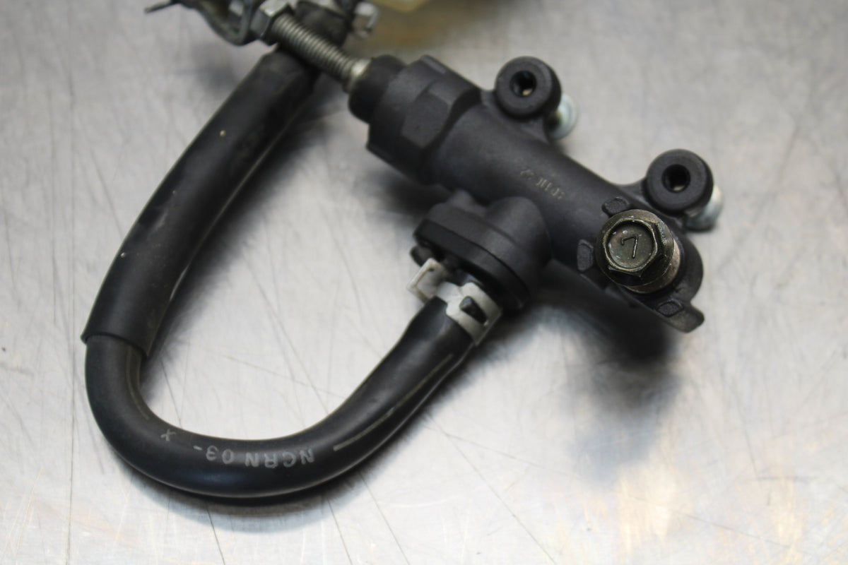 04-09 SUZUKI GS500F REAR BACK BRAKE MASTER CYLINDER W RESERVOIR BB165