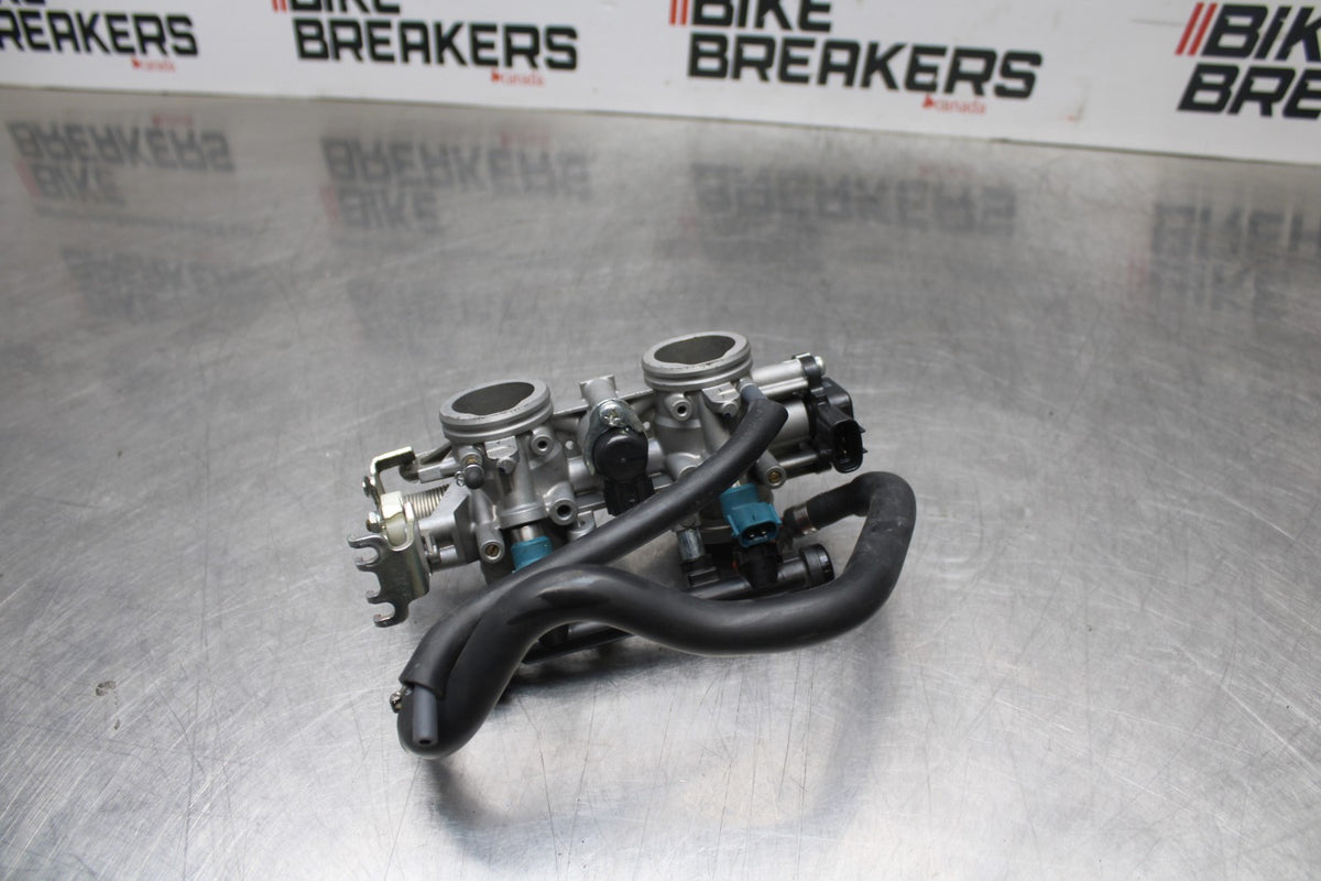 22-25 YAMAHA YZF R7 MAIN FUEL INJECTORS / THROTTLE BODIES BB583