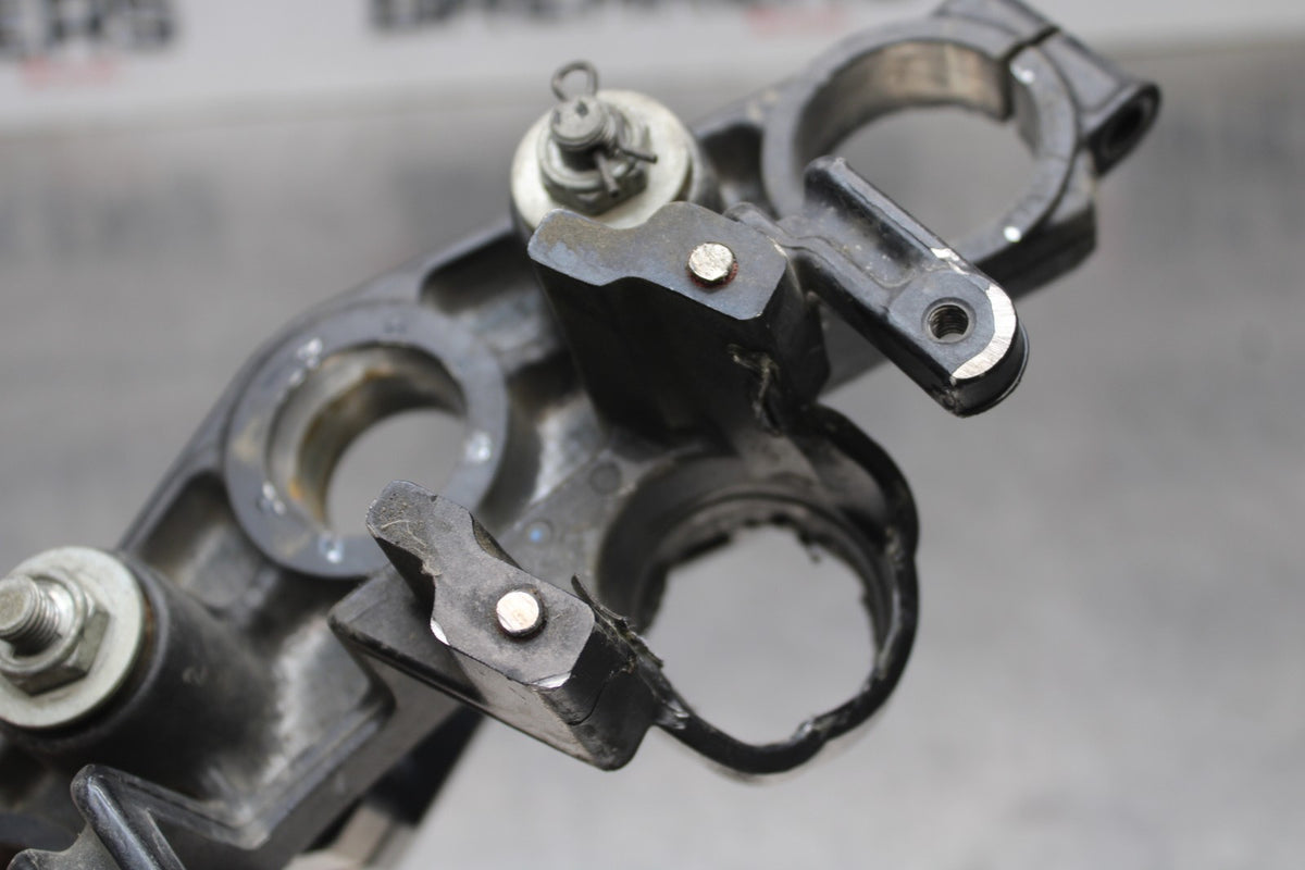 06 KAWASAKI Z750 FORKS UPPER TRIPLE TREE CLAMP BB837