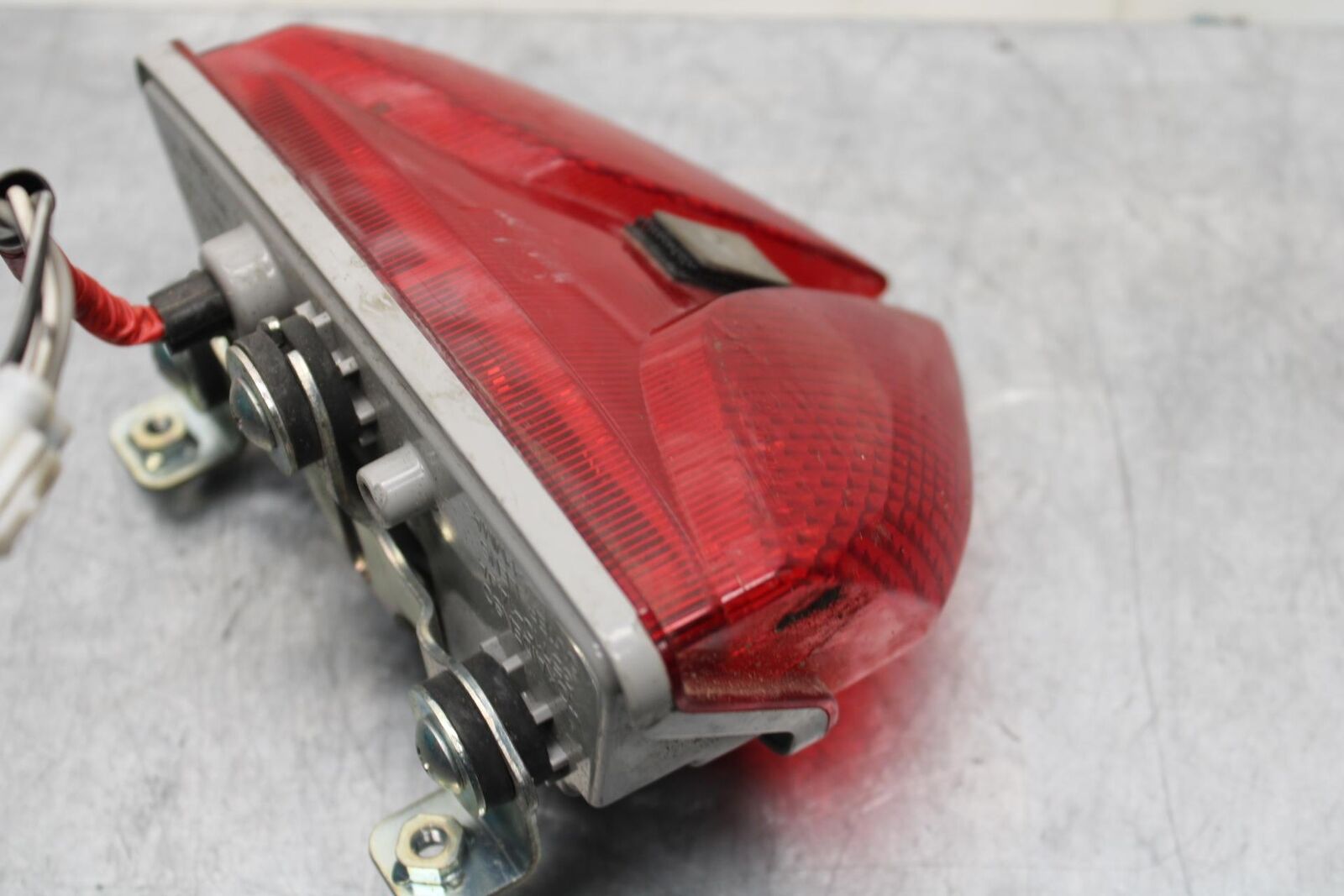 11-22 SUZUKI GSXR600 REAR TAIL TAILLIGHT BACK BRAKE LIGHT BB582