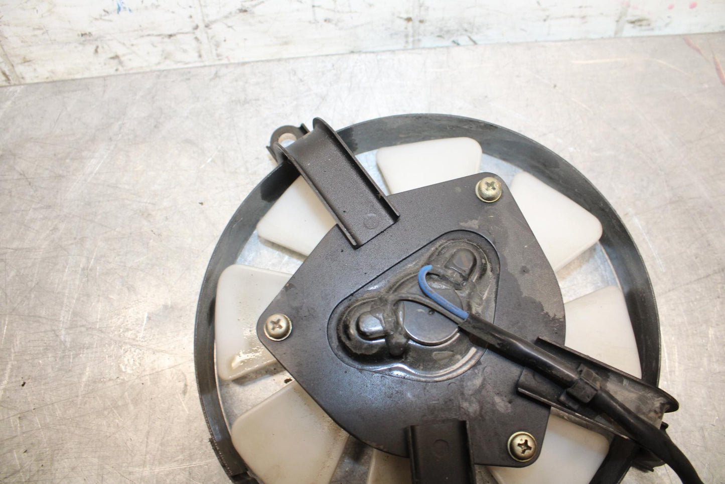 2001 Kawasaki Ninja ZX6 ZX600E ENGINE RADIATOR COOLING FAN BB547