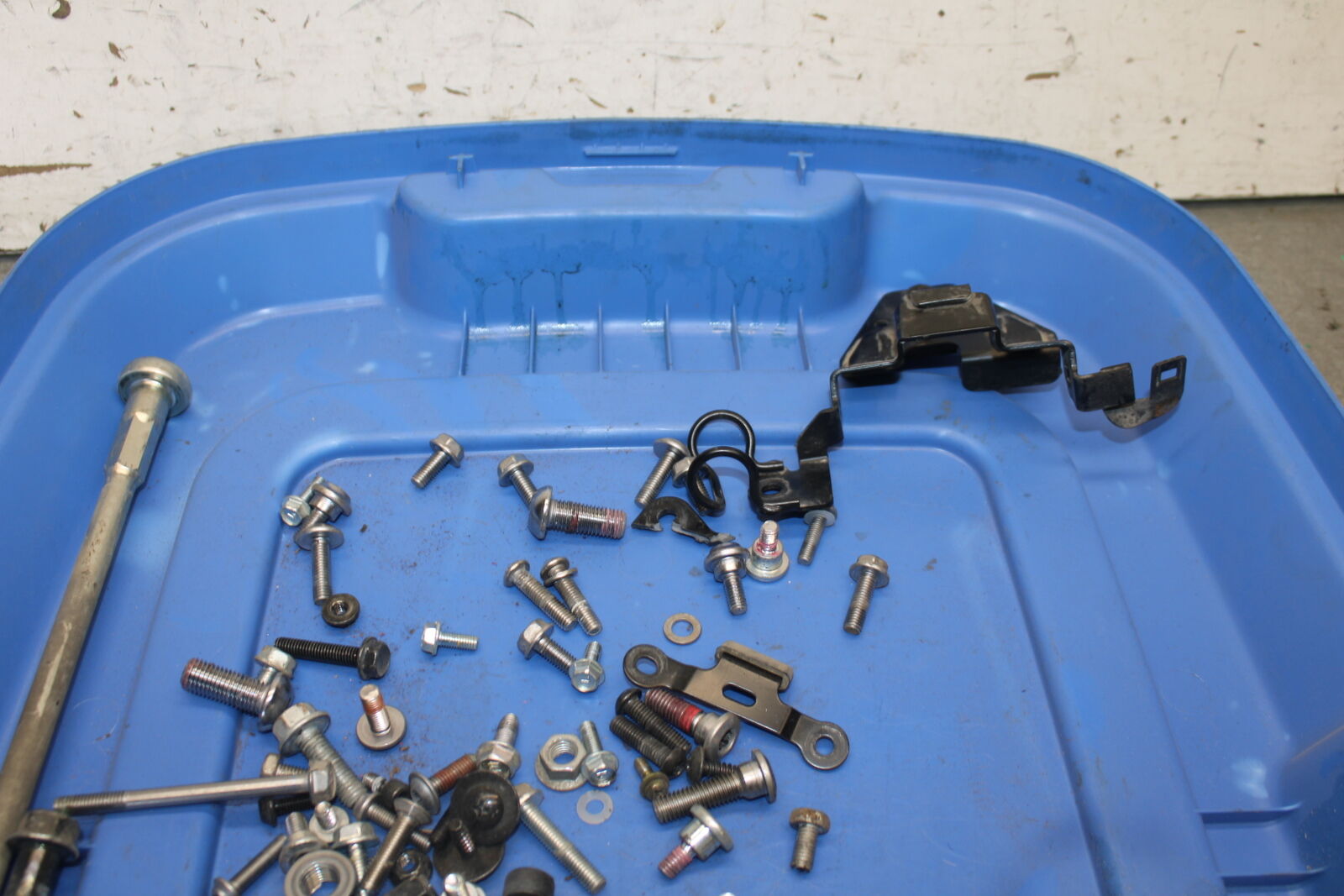 19-23 KAWASAKI NINJA ZX6R MOUNTING BOLTS HARDWARE MOTOR SCREWS BB701