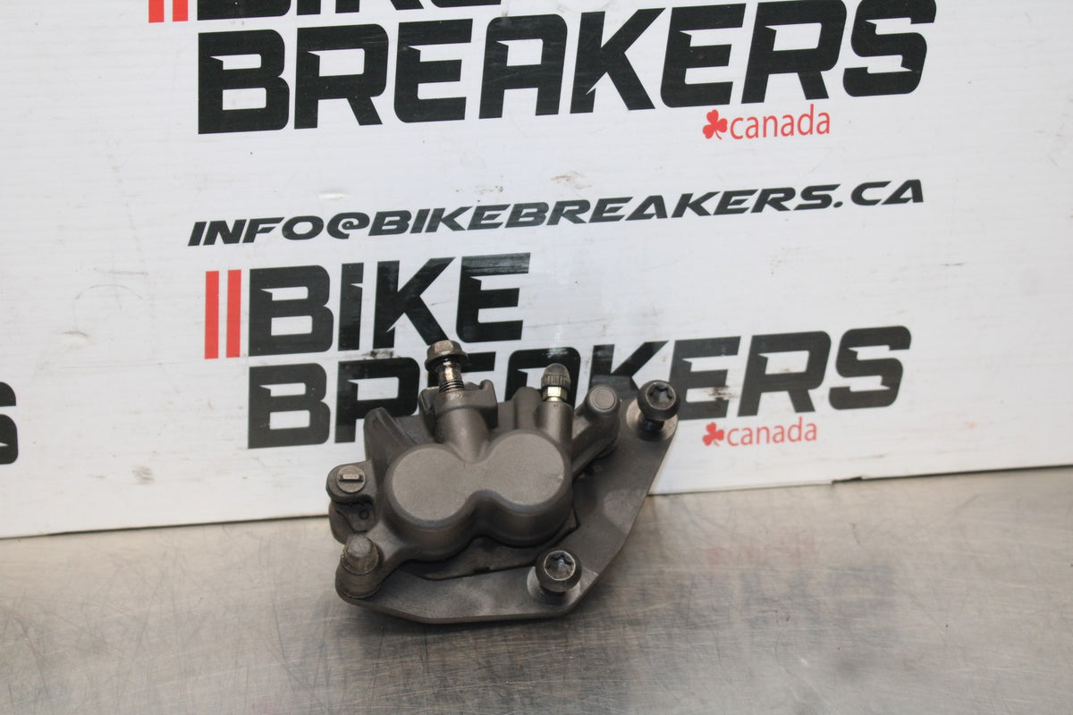 17-18 YAMAHA YZF R3 RIGHT FRONT BRAKE CALIPER BB813