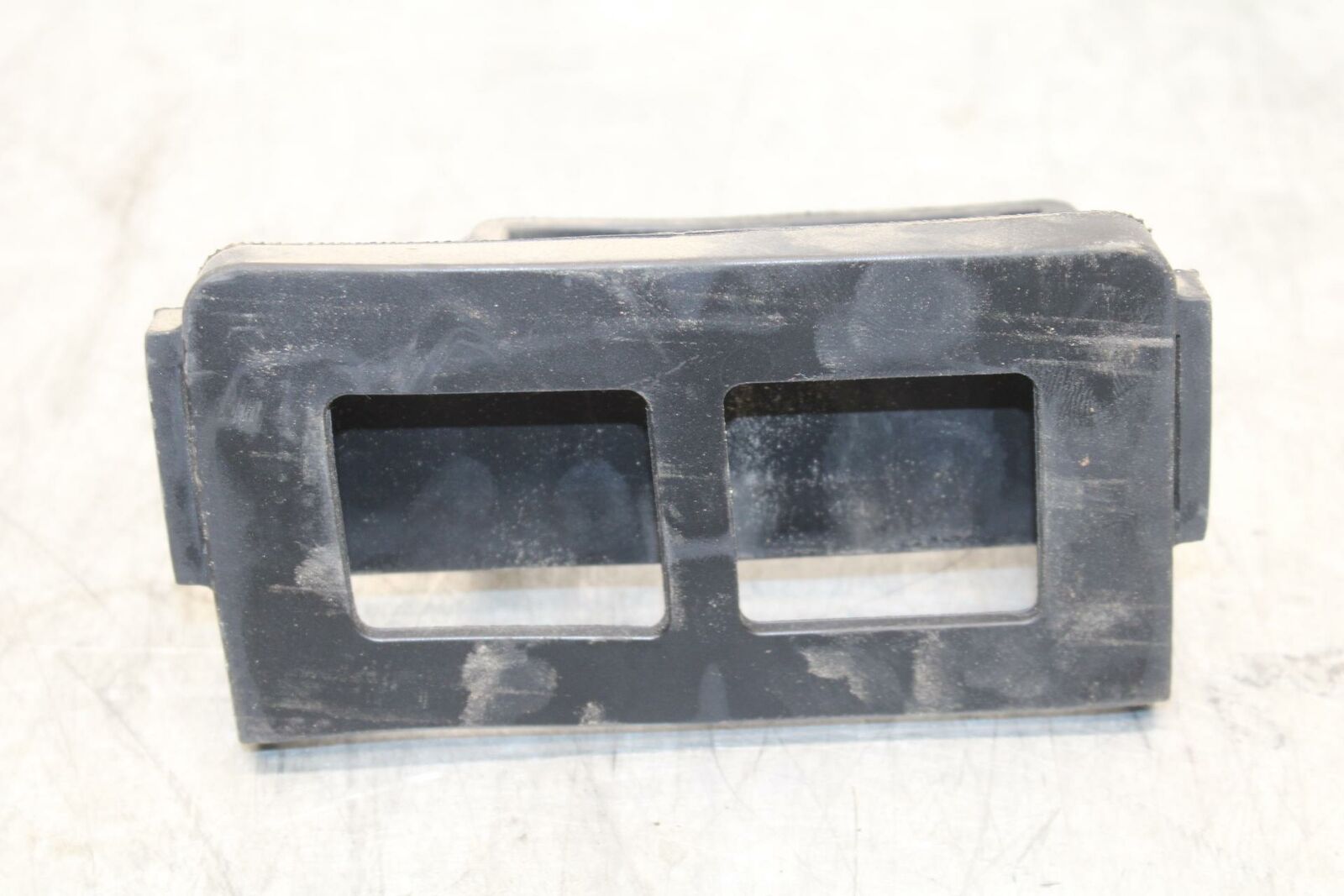 19-20 KAWASAKI NINJA ZX6R ECU CONTROLLER UNIT  ECM HOLDER SUPPORT RUBBER  BB419