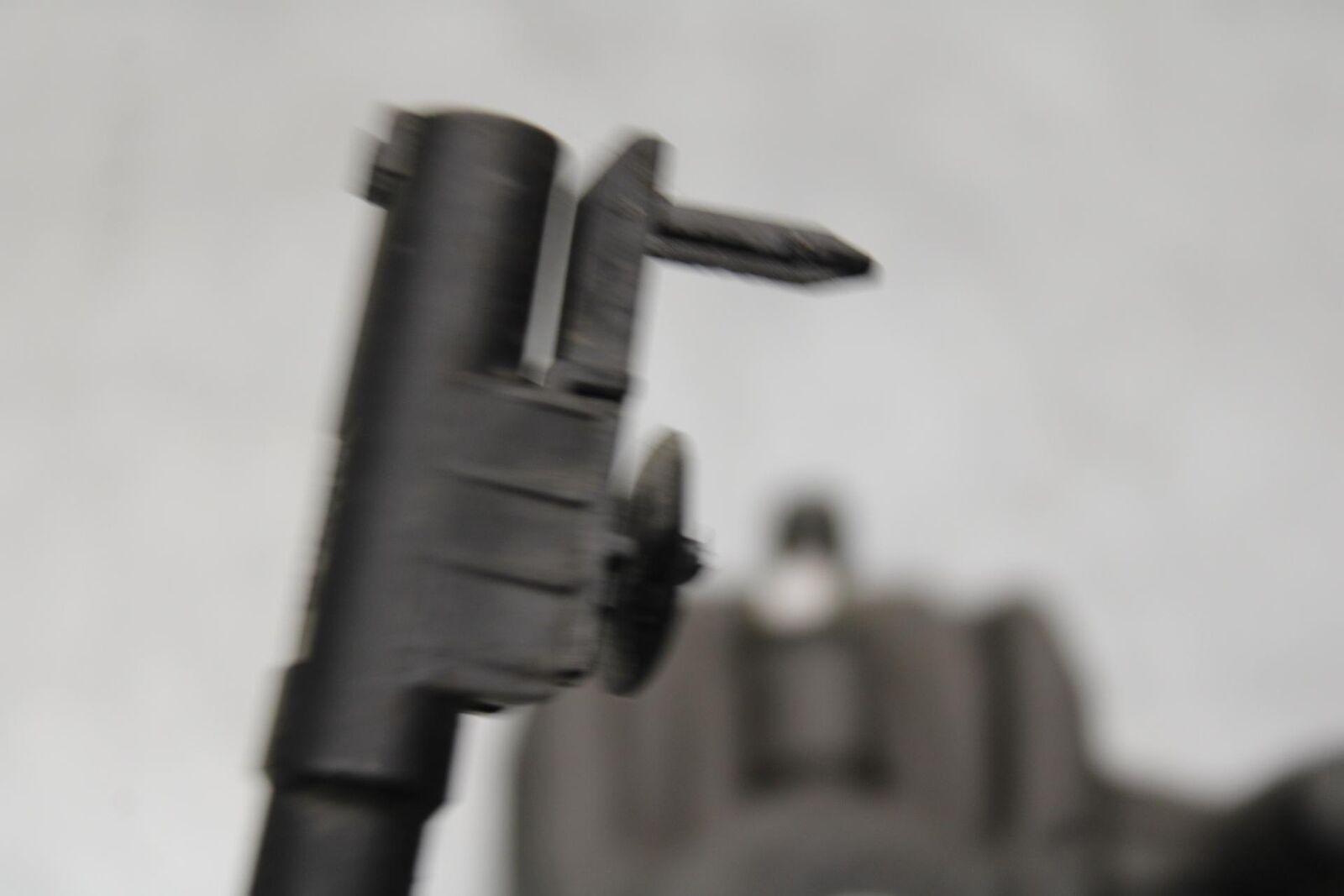 2014 Kawasaki Ninja 650 EX650E REAR BACK BRAKE CALIPER W MOUNT BRACKET BB569