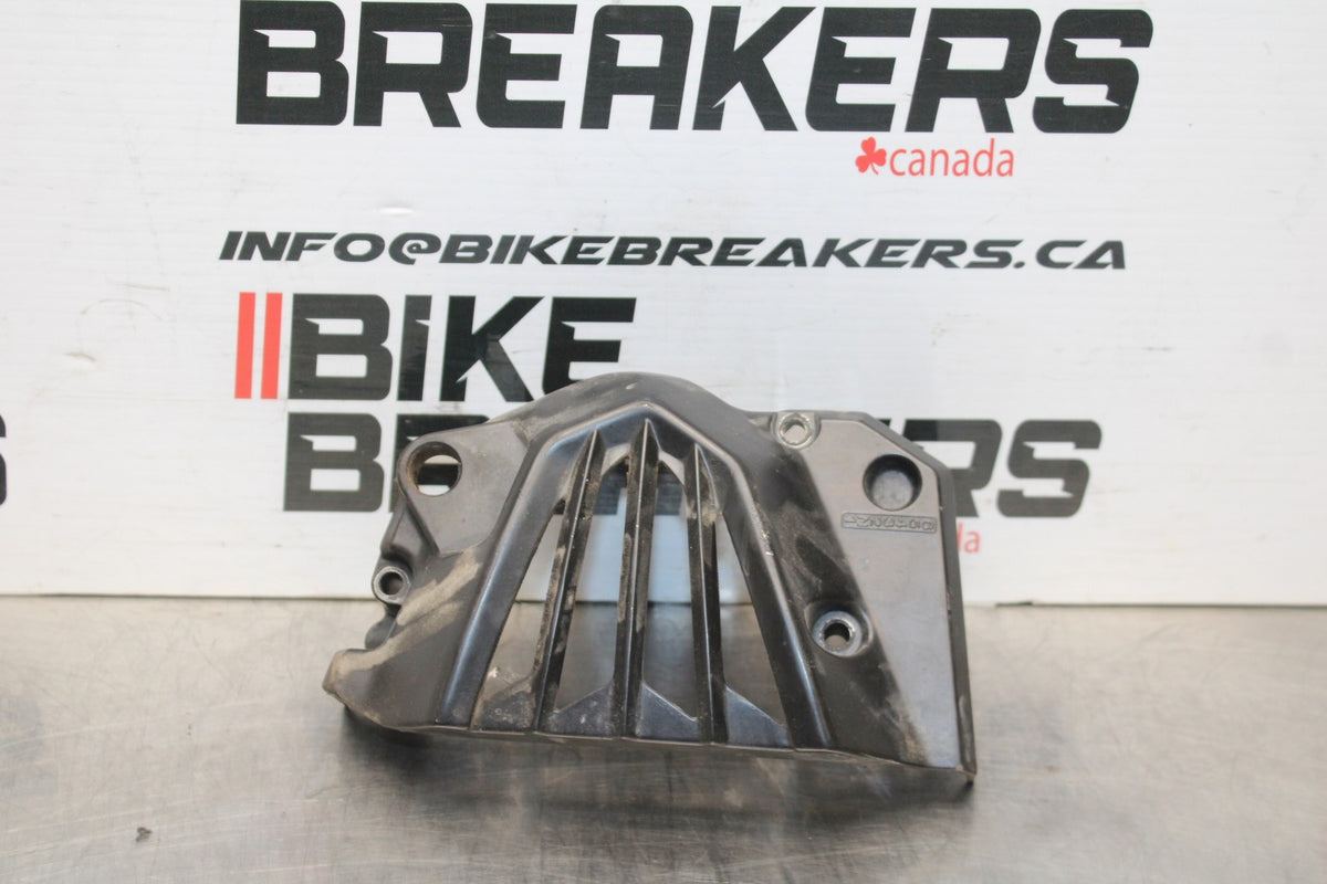 09 KAWASAKI NINJA 250R ENGINE SPROCKET COVER BB824