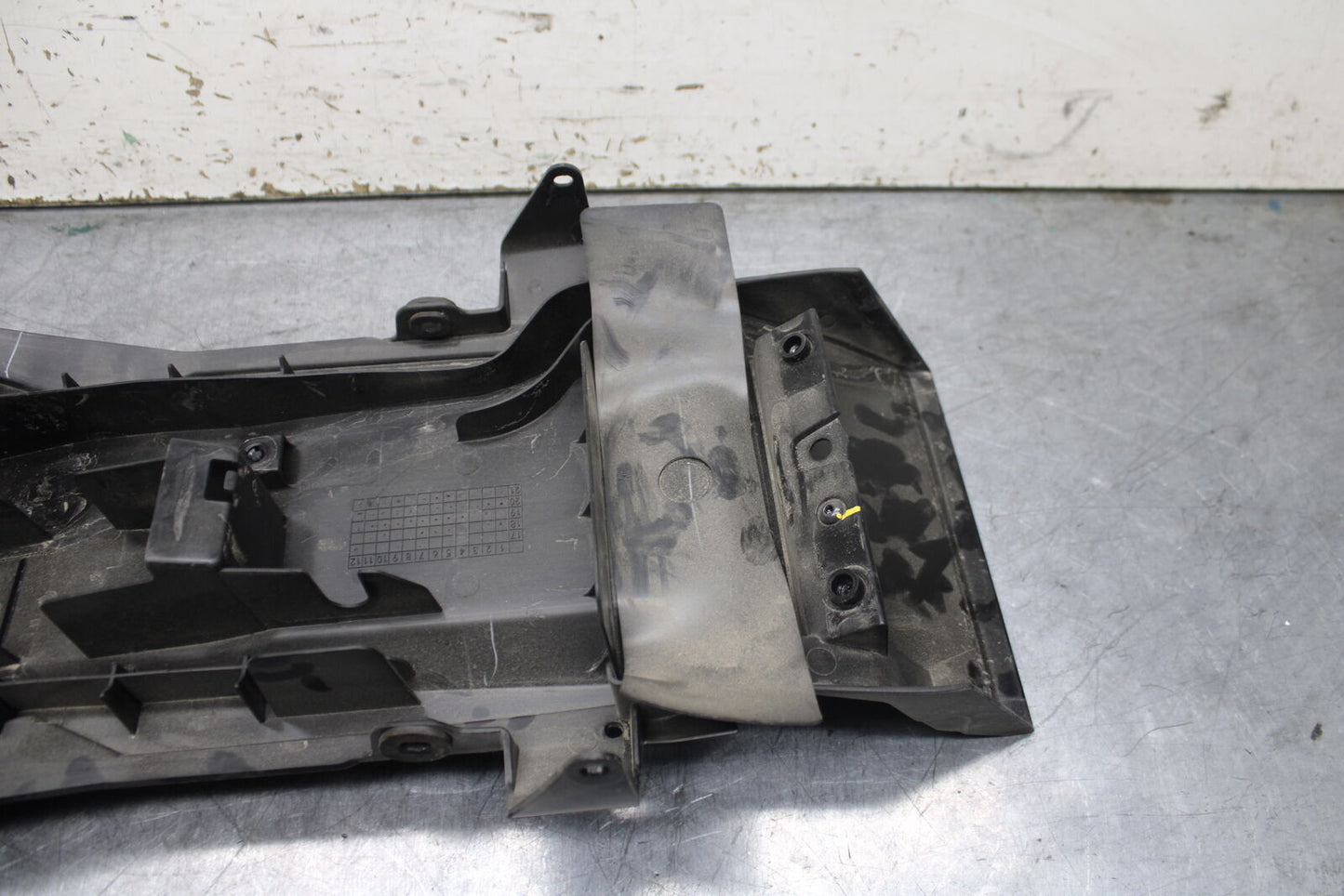 18-23 KAWASAKI NINJA 400 EX400 ABS REAR TAIL UNDERTAIL FAIRING COWL FENDER BB747