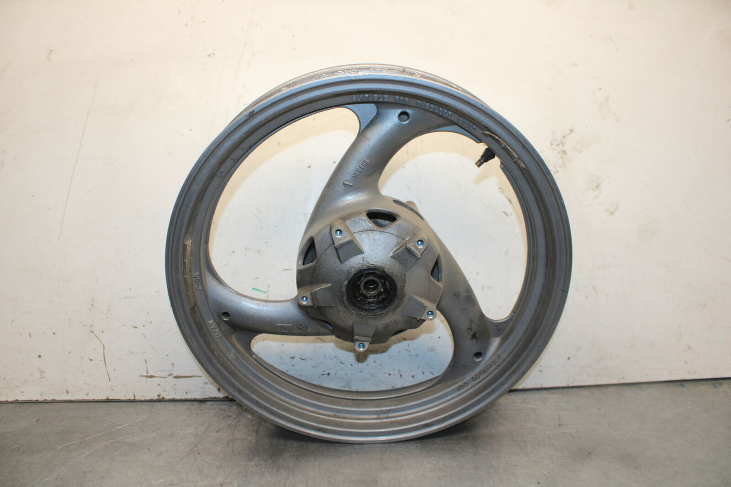 86-89 YAMAHA FJ1200 REAR WHEEL BACK RIM BB18