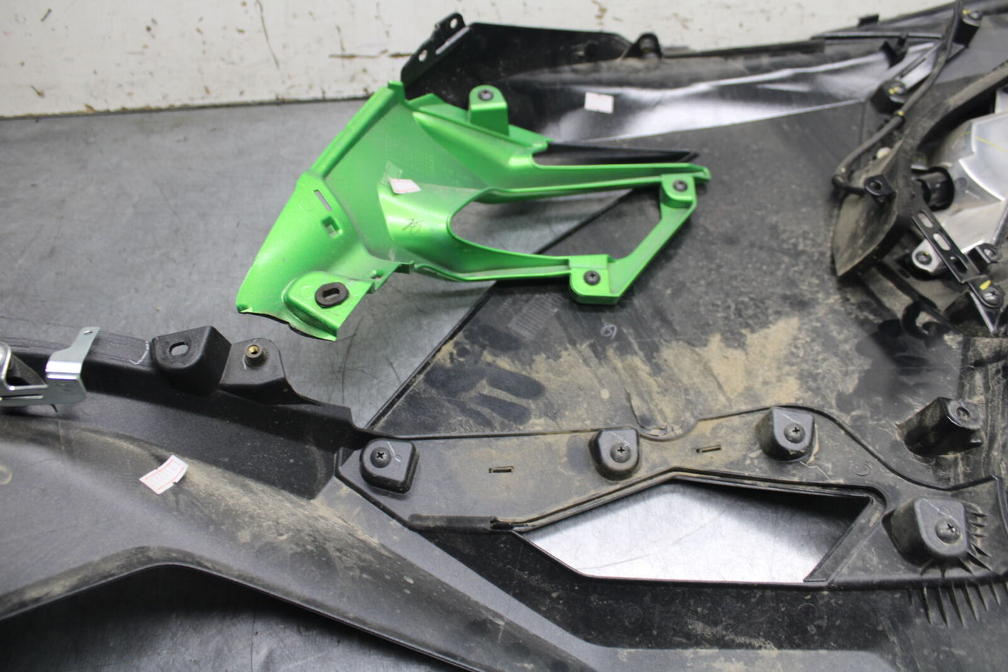 18-23 KAWASAKI NINJA 400 EX400 ABS LEFT LOWER MID UPPER SIDE FAIRING COWL BB747