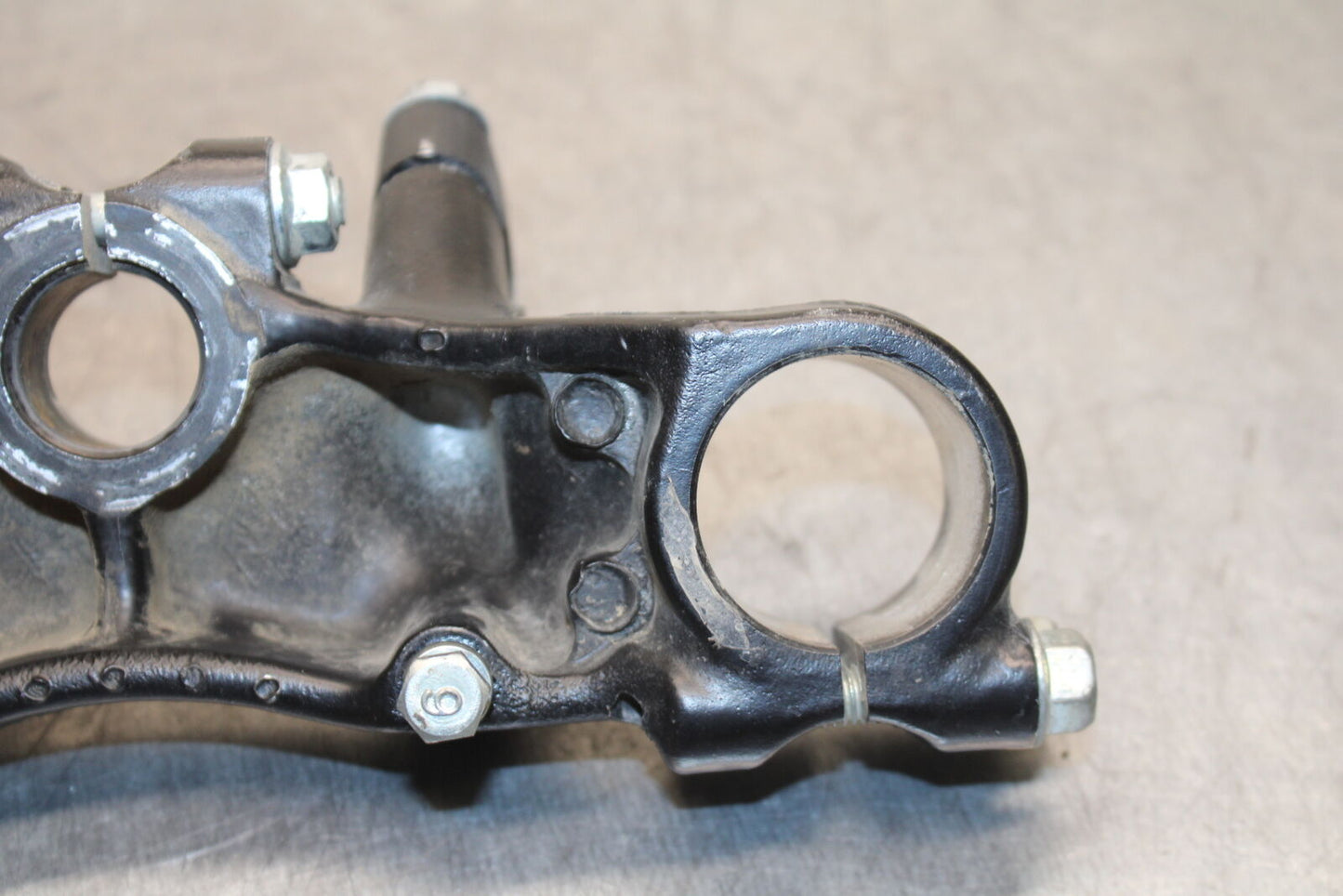 82-83 YAMAHA IT175 FORKS UPPER TRIPLE TREE CLAMP BB108