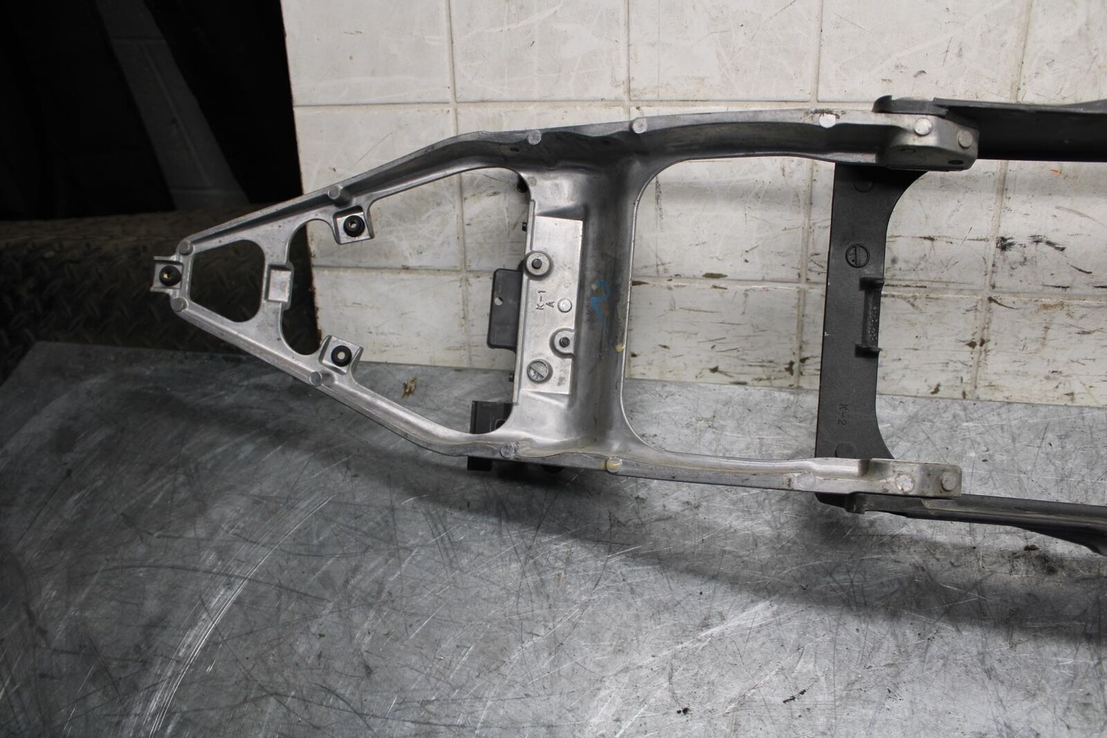 2009 Kawasaki Ninja ZX6R ZX600R REAR SUBFRAME BACK SUB FRAME 32160-0399 BB538