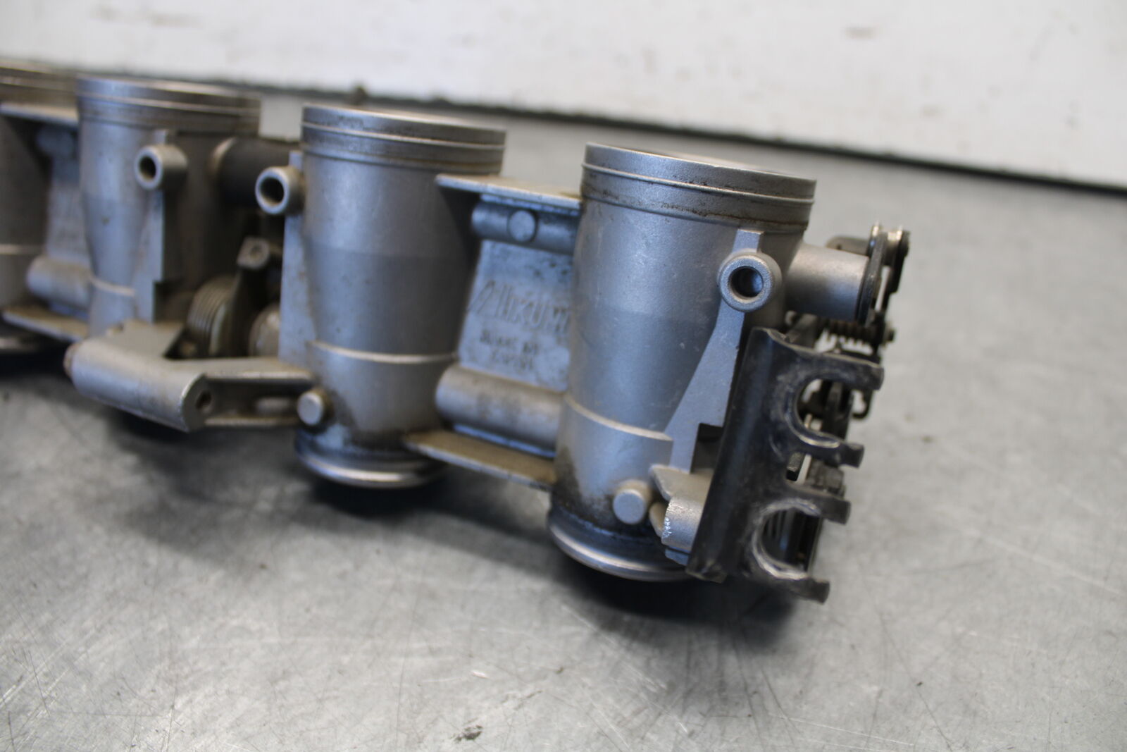 04-05 SUZUKI GSXR600 MAIN FUEL INJECTORS / THROTTLE BODIES 13405-29G00 BB658