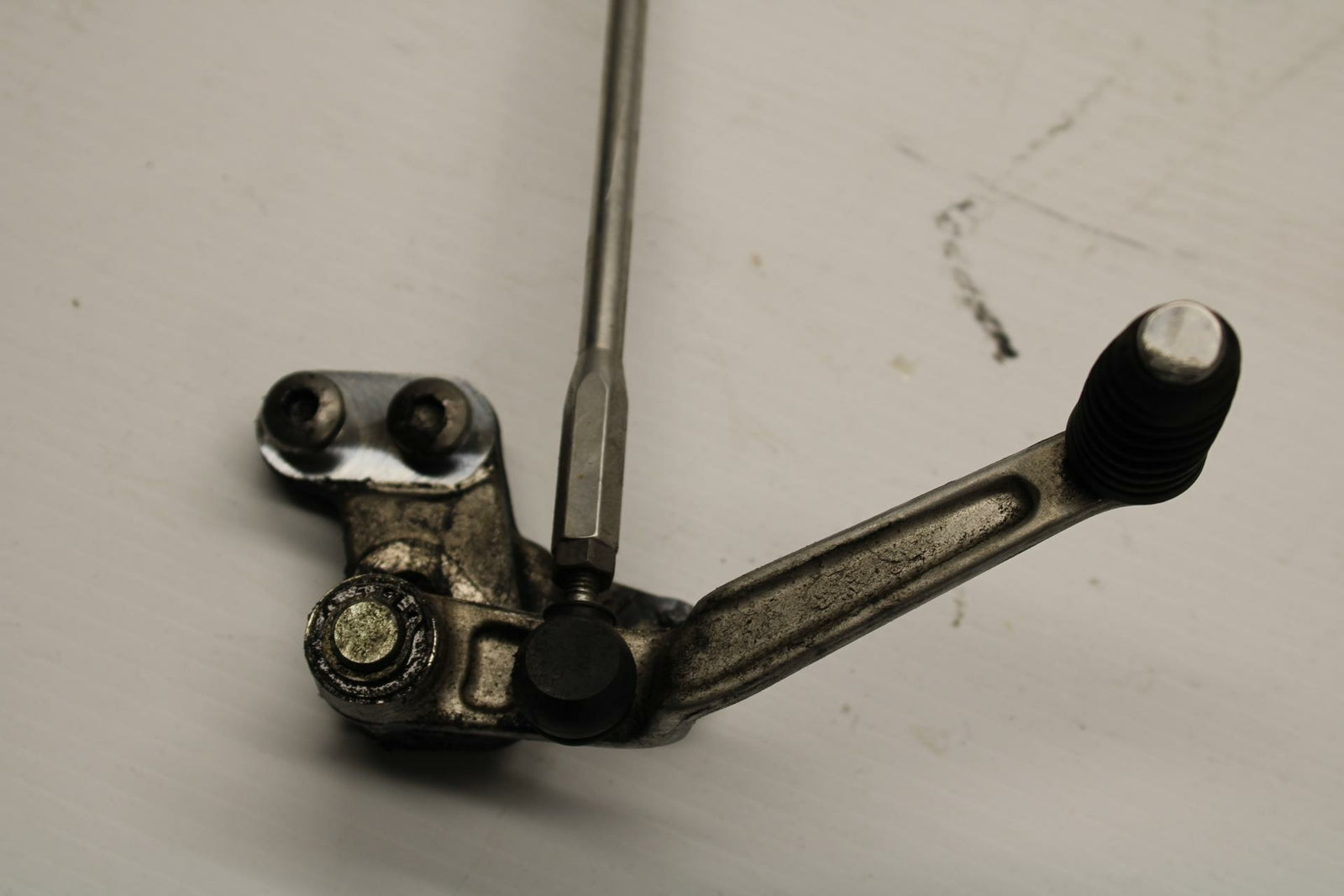 06-07 SUZUKI GSXR600 SHIFTER LINKAGE SHIFT LINK PEDAL BB243