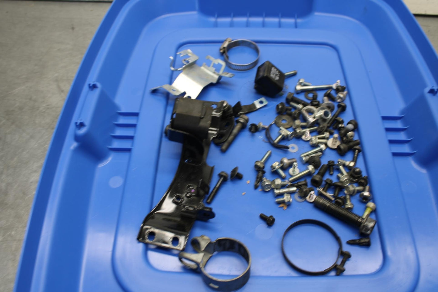 15-16 KAWASAKI EX300 MISCELLANEOUS MOUNTING BOLTS HARDWARE MOTOR BB635