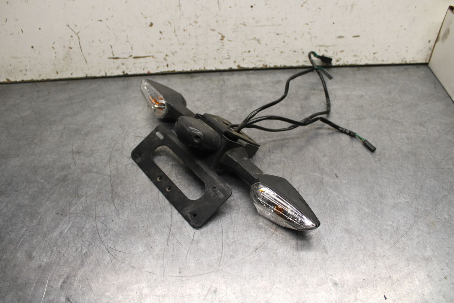 19-22 KAWASAKI Z400 REAR BACK TAIL LIGHT MOUNT BRACKET AND LIGHT BB738