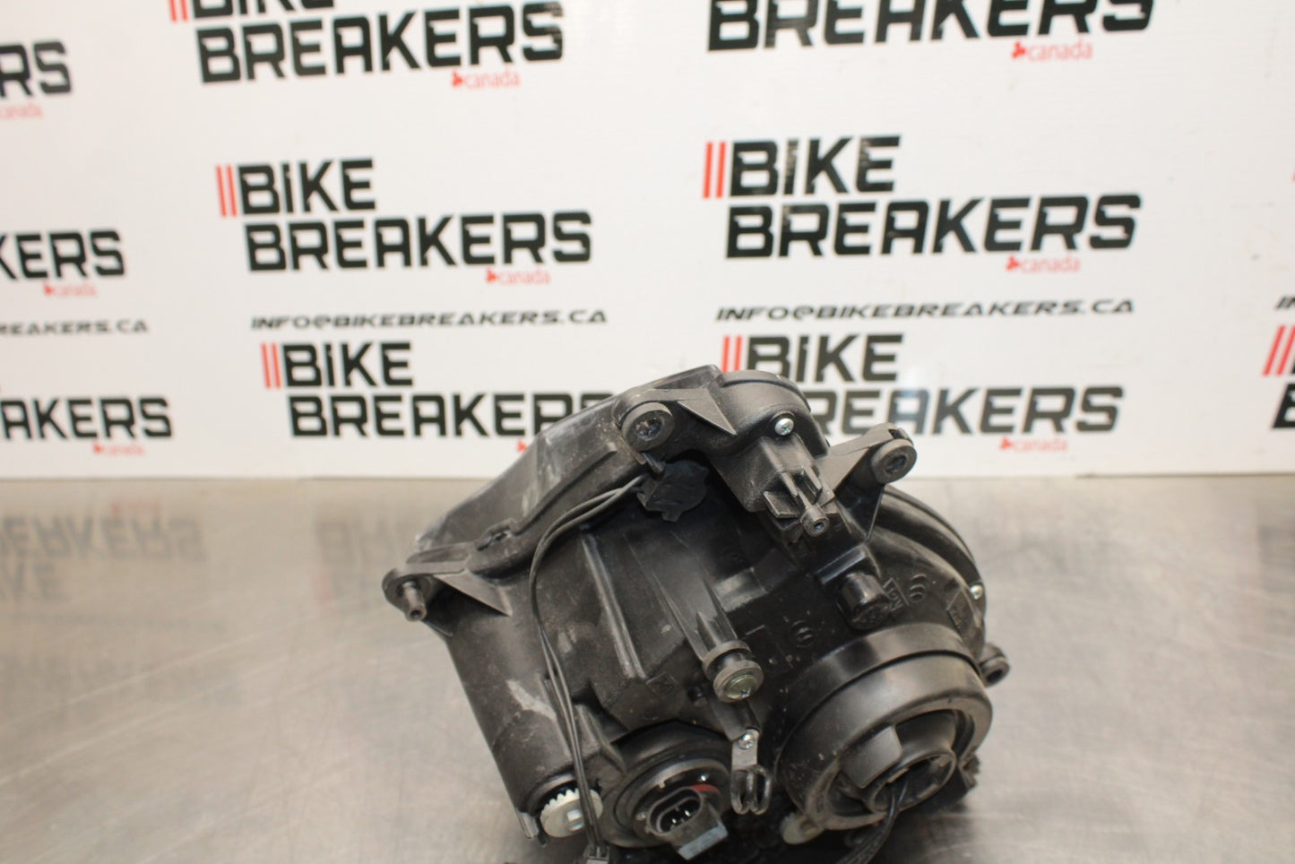 06-07 SUZUKI GSXR 600 FRONT HEADLIGHT HEAD LIGHT LAMP BB178