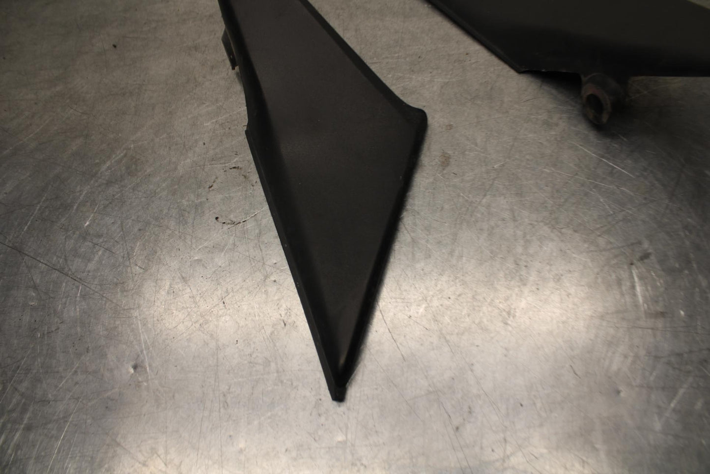 03-04 HONDA CBR600RR RIGHT LEFT FRONT SIDE SEAT PANELS TRIMS COWLS  BB614