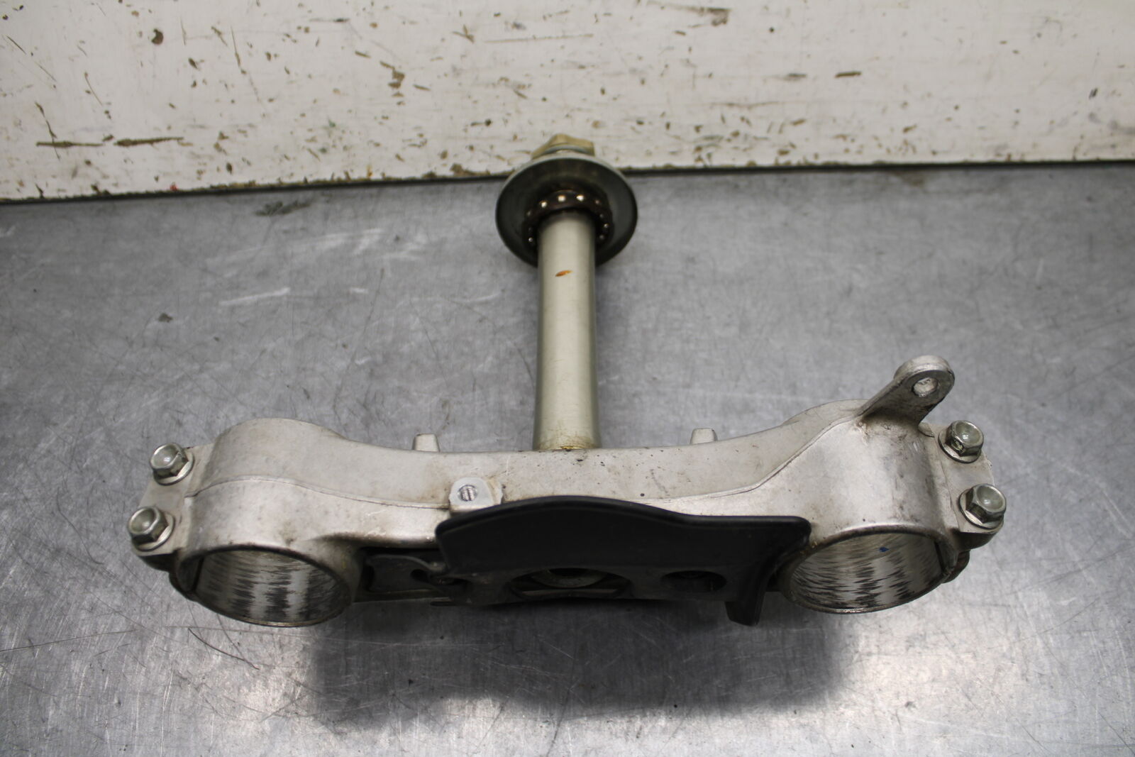 08-10 SUZUKI GSXR 600 FRONT FORKS CLAMP LOWER TRIPLE TREE STEM BB116