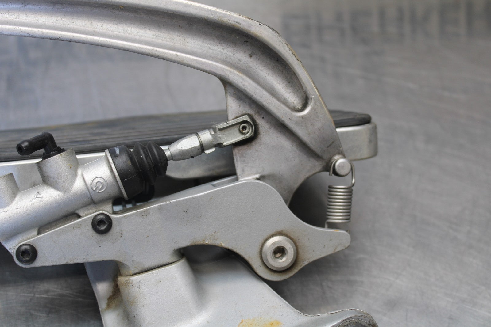 05-06 VICTORY KINGPIN DELUXE RIGHT FRONT FOOT REST PEG STEP BB195