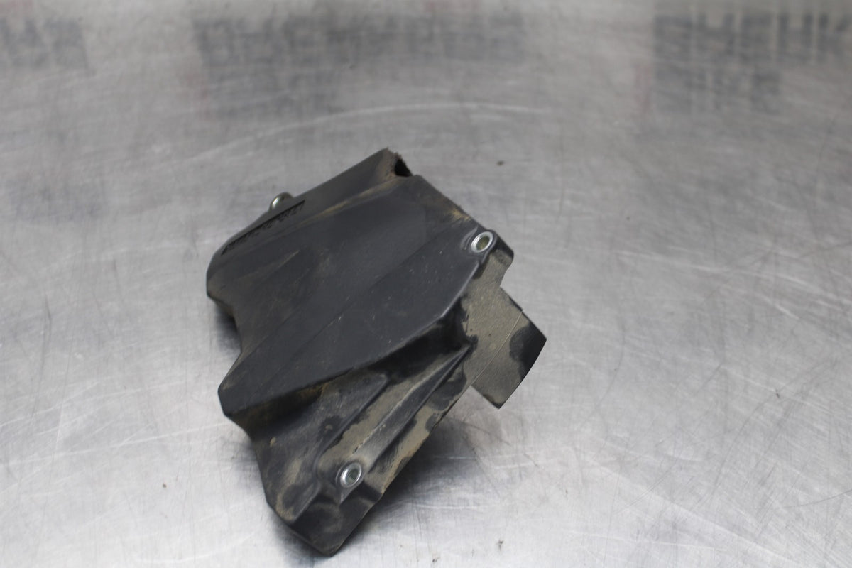 08-09 YAMAHA YZF R6S ENGINE SPROCKET COVER BB796