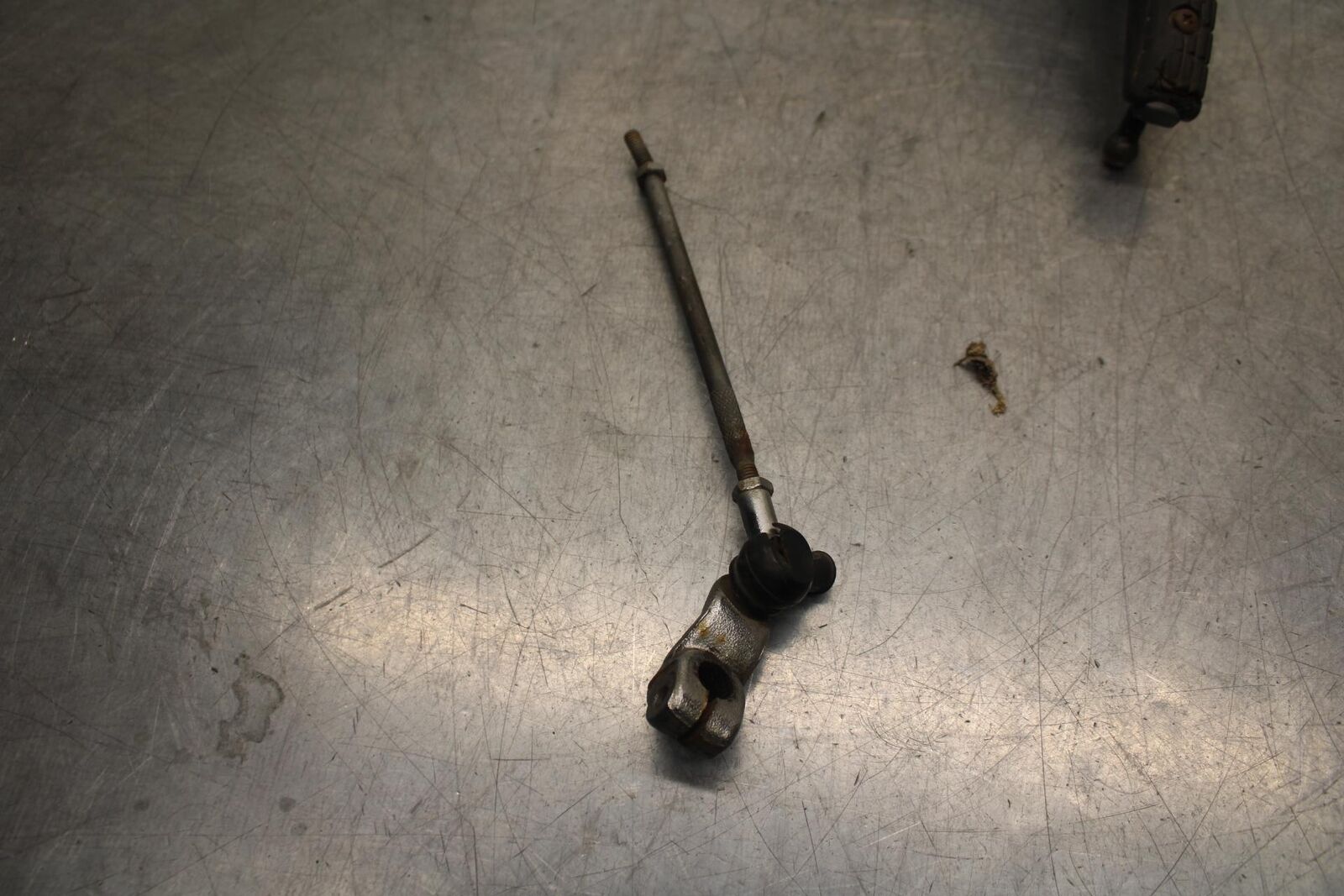 1988 Yamaha FZ600 LEFT REARSET REAR SET FOOT PEG W SHIFTER BB601