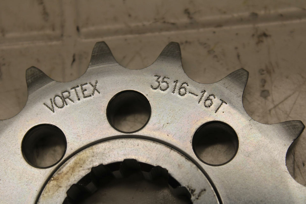98-99 YAMAHA YZF R1 AFTERMARKET FRONT SPROCKET VORTEX 3516-16T BB08