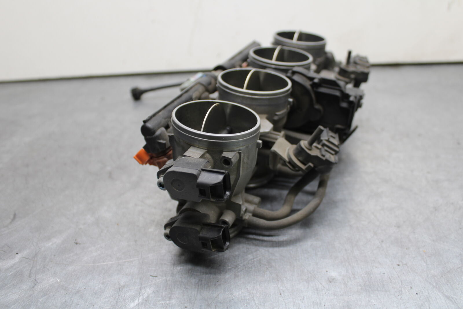 13-18 KAWASAKI NINJA ZX6R MAIN FUEL INJECTORS / THROTTLE BODIES BB118