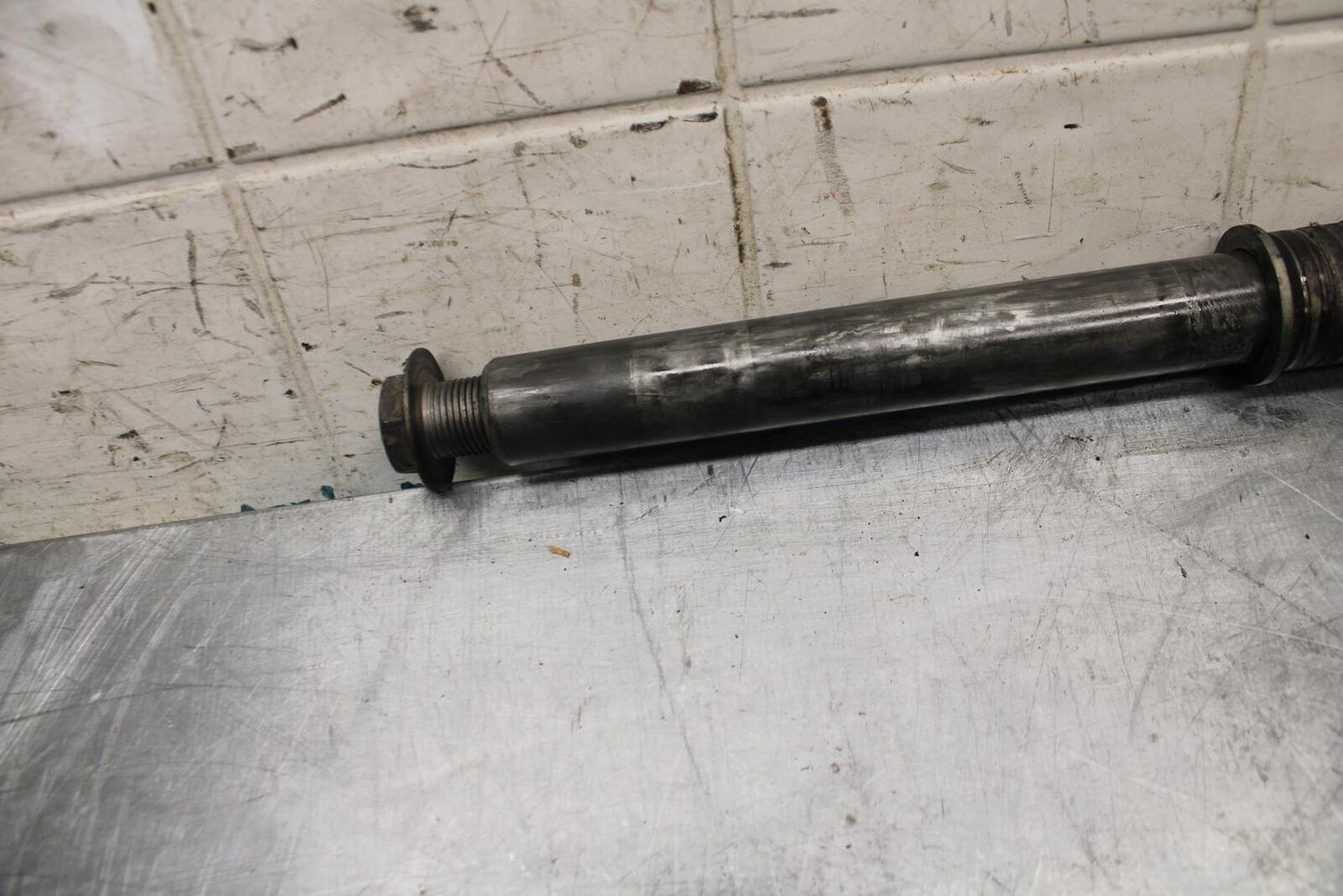 02-03 HONDA CBR900RR 954 FRONT WHEEL RIM AXLE PIVOT BOLT BB497