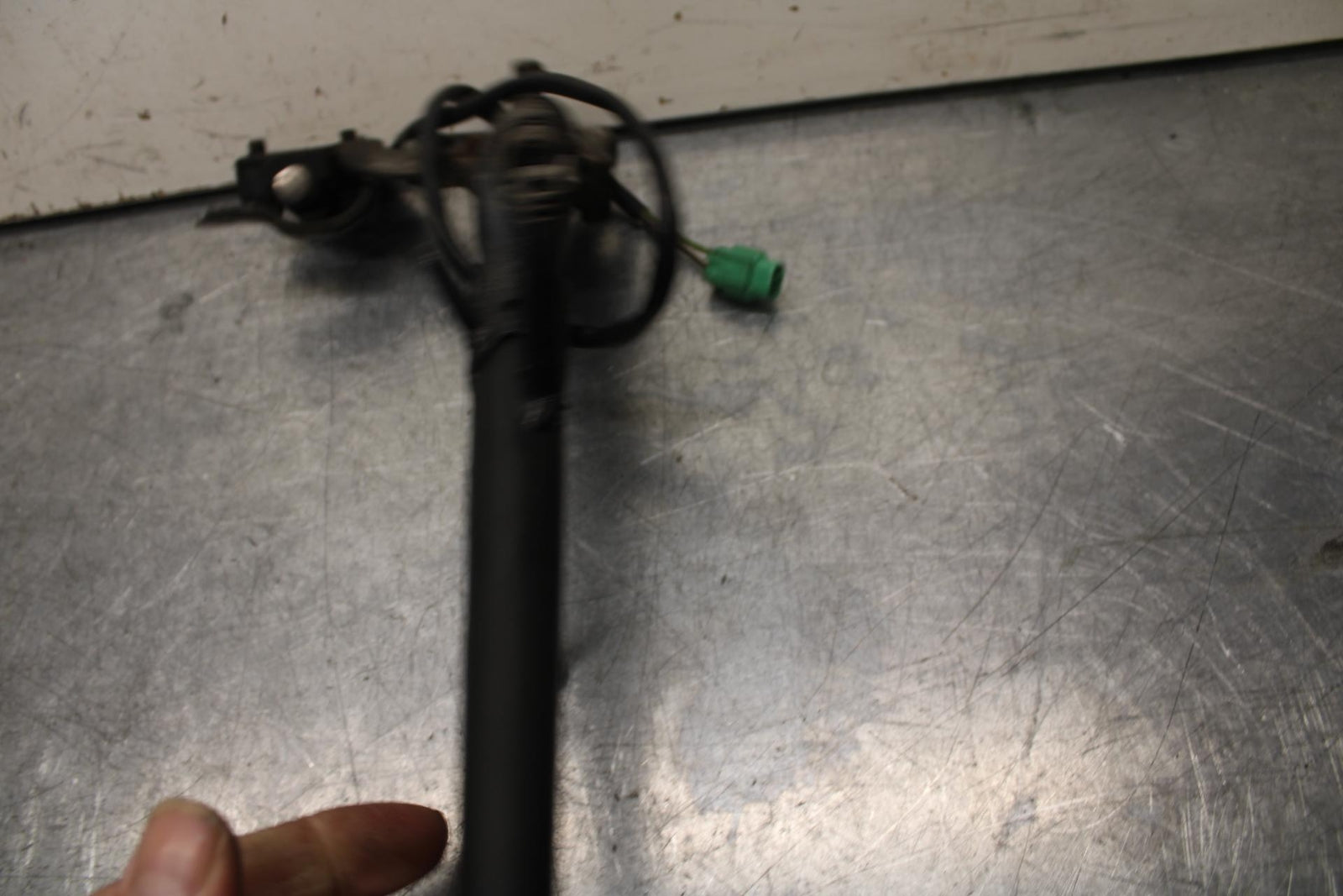 01 SUZUKI GSXR1000 KICKSTAND SIDE KICK STAND 42310-40F10 42330-35F02 BB100