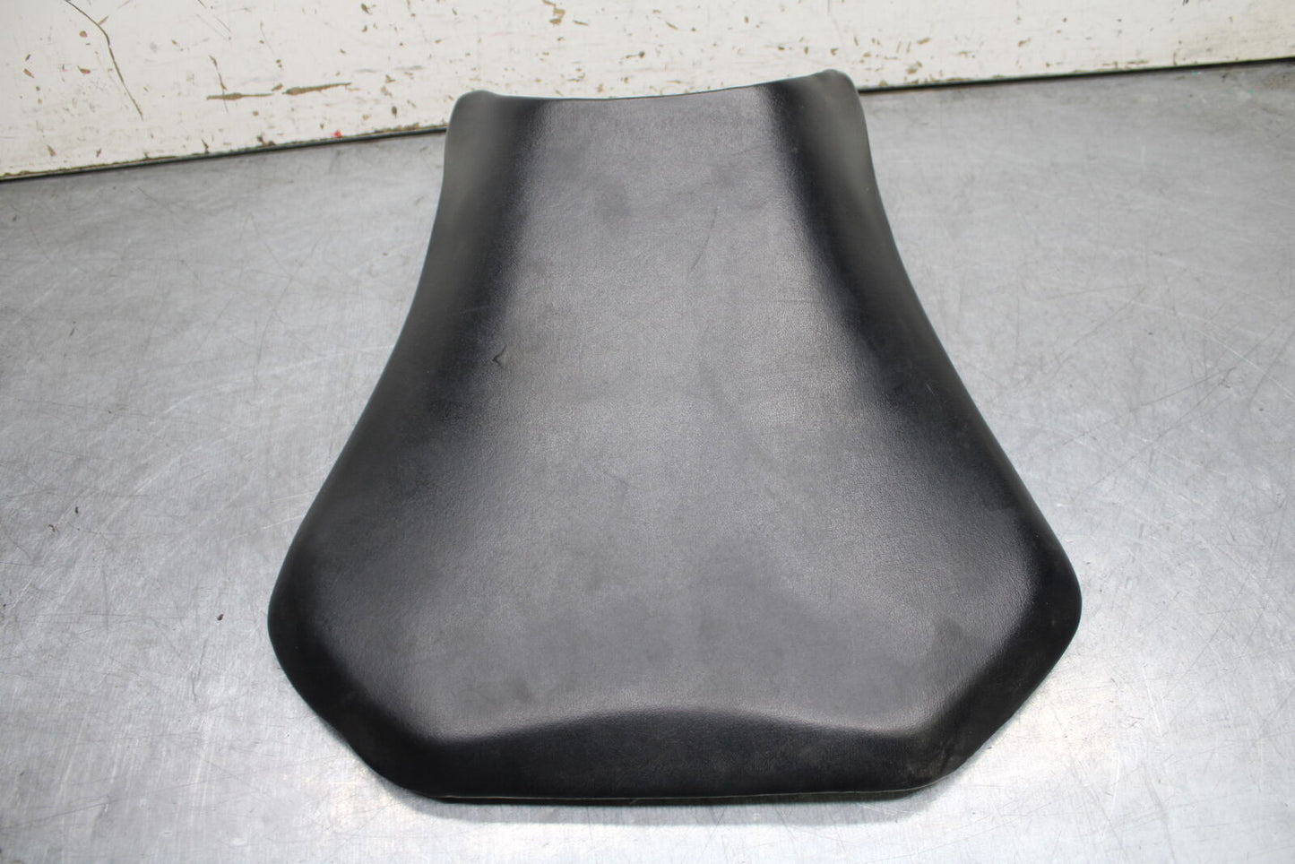 05-06 HONDA CBR600RR FRONT DRIVERS SEAT PAD SADDLE PILLION BB727