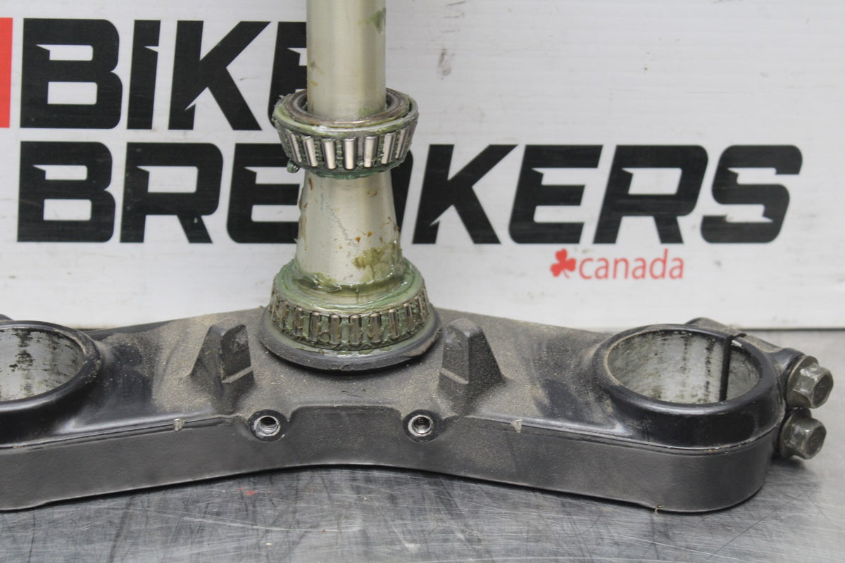 98 KAWASAKI NINJA ZX6 FRONT FORKS CLAMP LOWER TRIPLE TREE STEM BB870