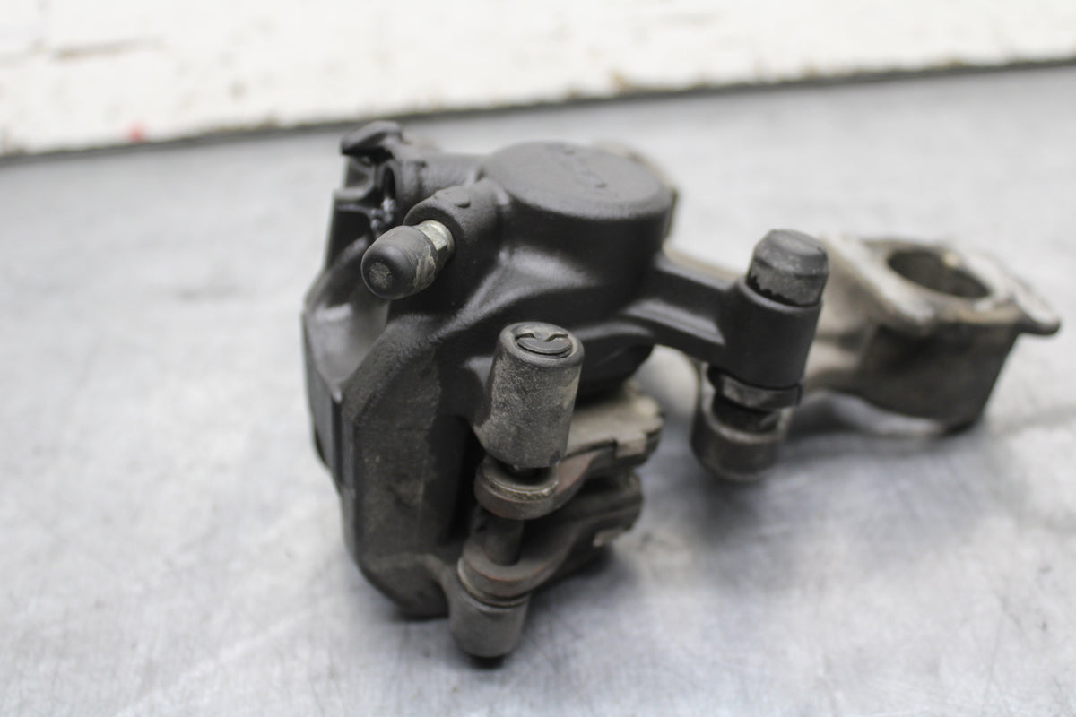 11-24 SUZUKI GSXR750 REAR BRAKE CALIPER W MOUNT BRACKET 69100-47H10-999  BB714