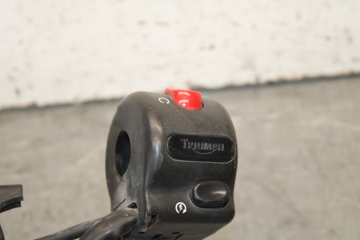 01-06 TRIUMPH TIGER 955I RIGHT CLIP ON HANDLE KILL OFF START SWITCH BB693