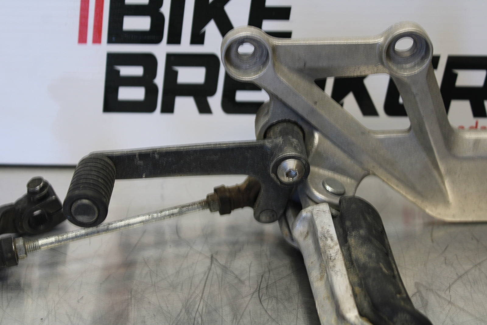 15-16 HONDA CB300F LEFT REARSET REAR SET DRIVER FOOT PEG REST STOP BB150