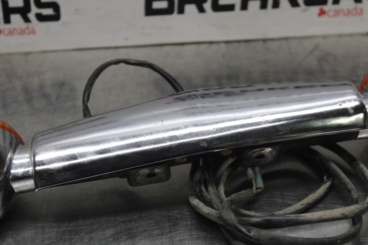97 KAWASAKI VULCAN 1500 VN1500D CLASSIC REAR BACK TURN SIGNALS & BAR MOUNT BB936