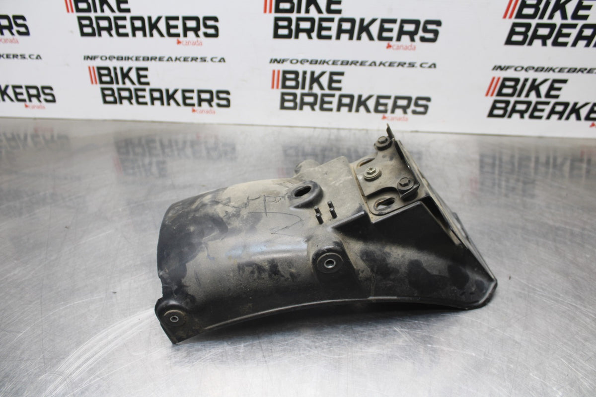 78-79 SUZUKI GS1000 REAR BACK FENDER MUD GUARD BB787