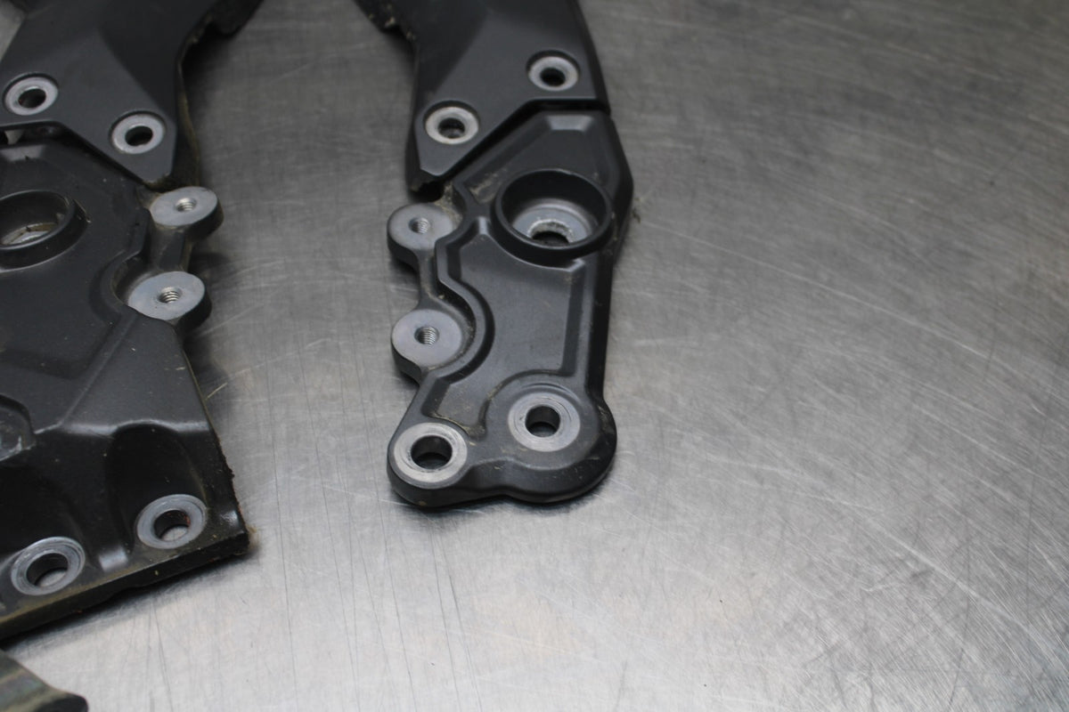 22-25 YAMAHA YZF R7 LEFT RIGHT REARSET REAR SET DRIVER PEG BRACKETS MOUNTS BB769