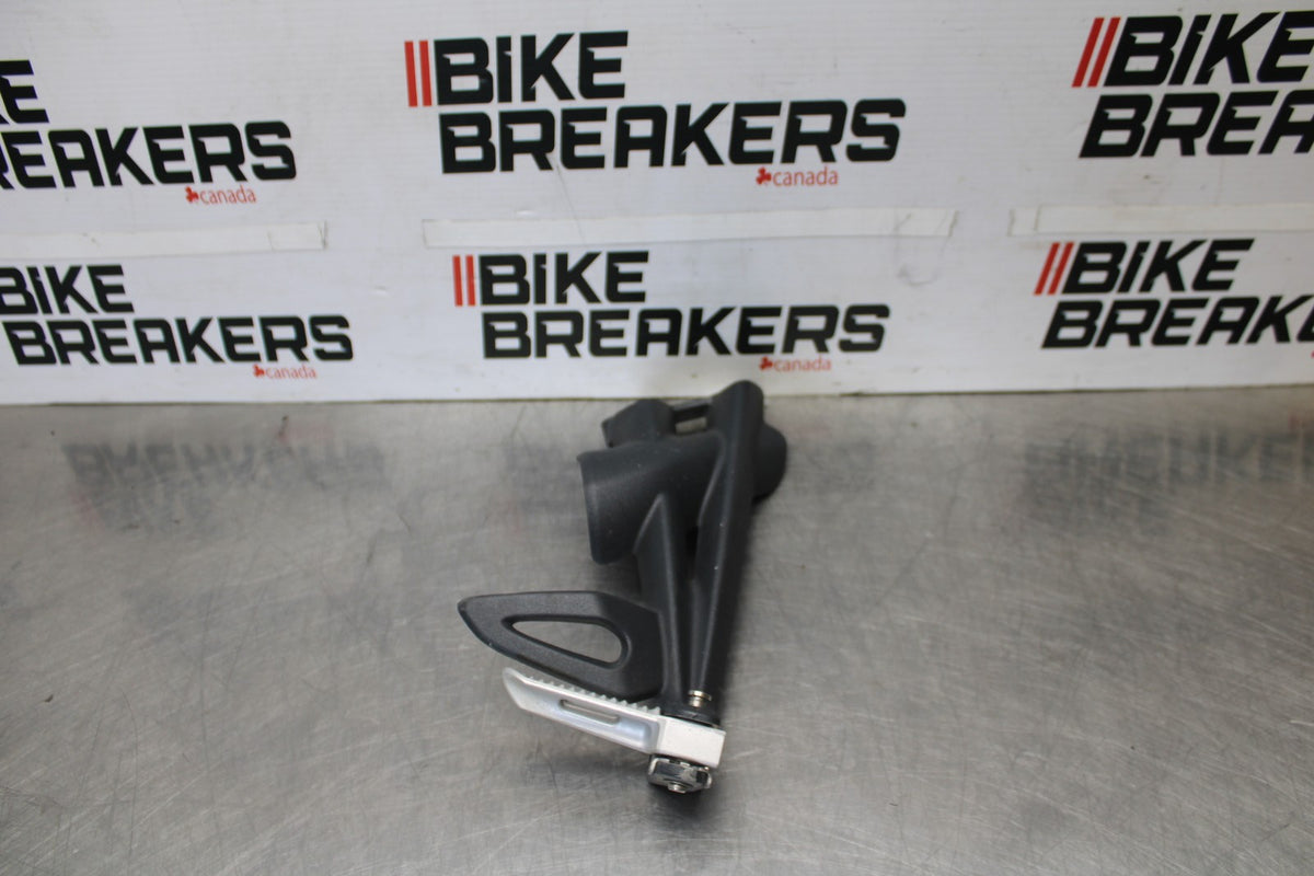 12 TRIUMPH STREET TRIPLE R RIGHT REAR BACK PASSENGER PEG BB914
