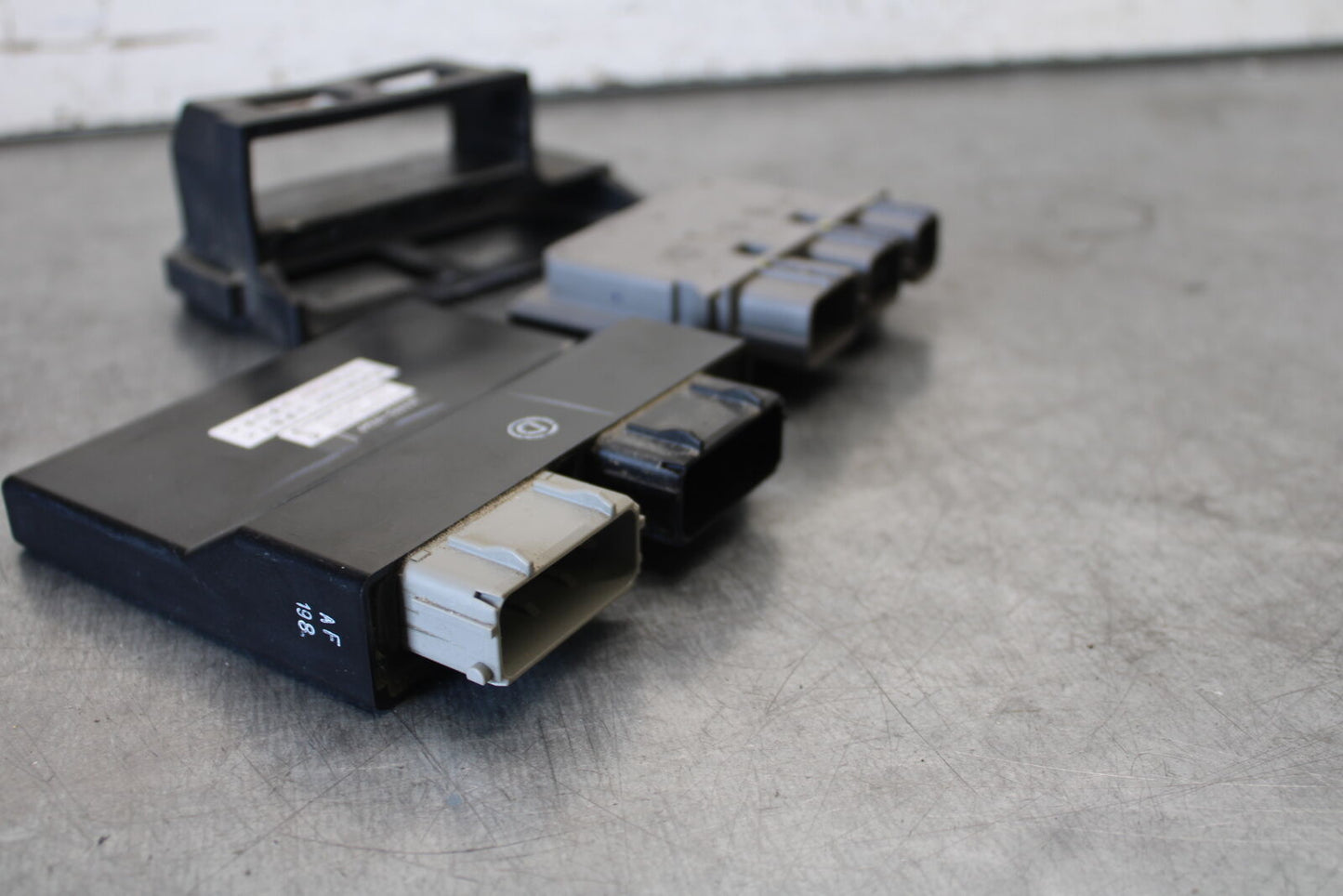 18-23 KAWASAKI NINJA 400 ECU COMPUTER CONTROLLER UNIT BLACK BOX ECM CDI  BB679