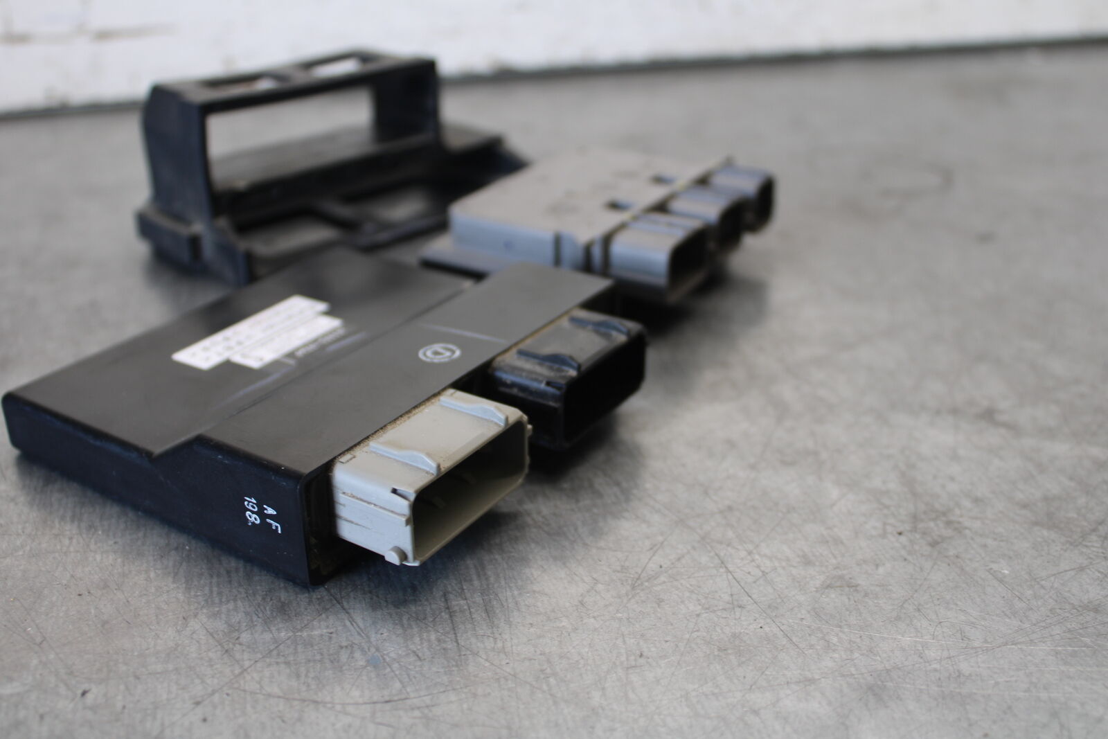 18-23 KAWASAKI NINJA 400 ECU COMPUTER CONTROLLER UNIT BLACK BOX ECM CDI  BB679