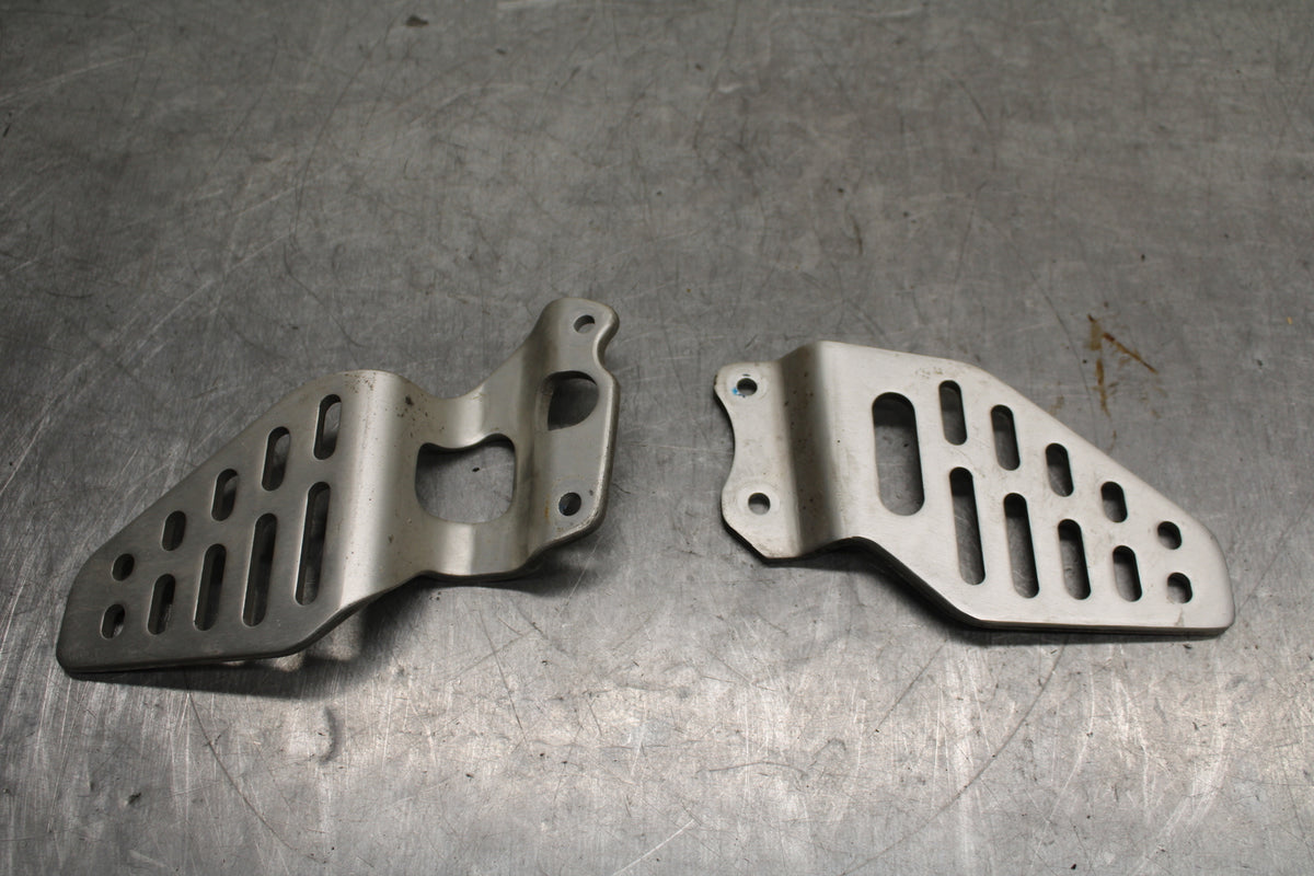 08-09 YAMAHA YZF R6S REARSET REAR SET HEEL GUARD COVER SET BB115