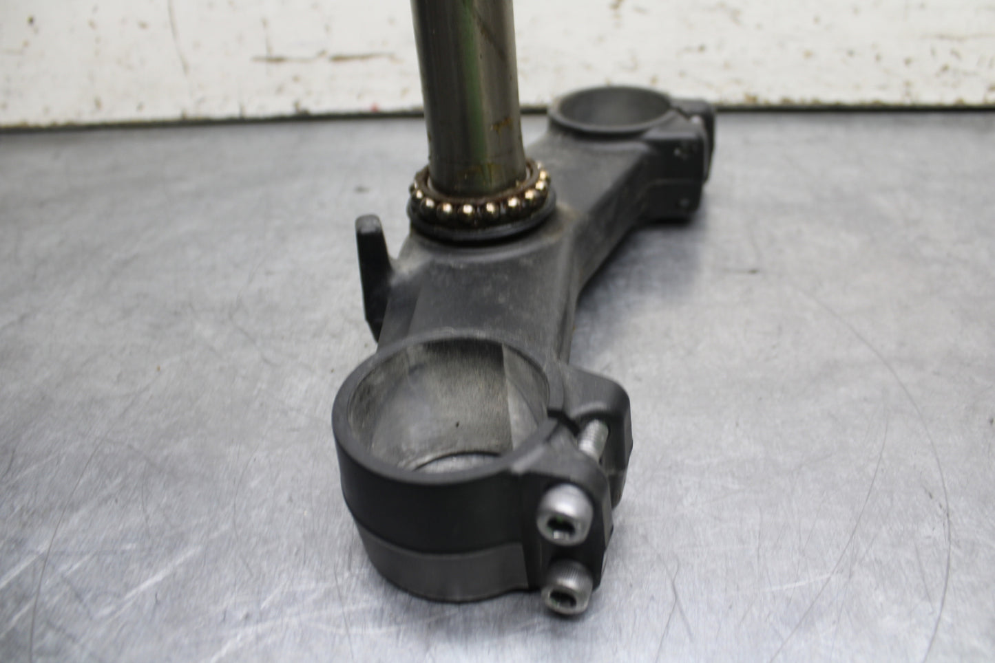 12-13 KAWASAKI Z1000 FRONT FORKS CLAMP LOWER TRIPLE TREE STEM BB743