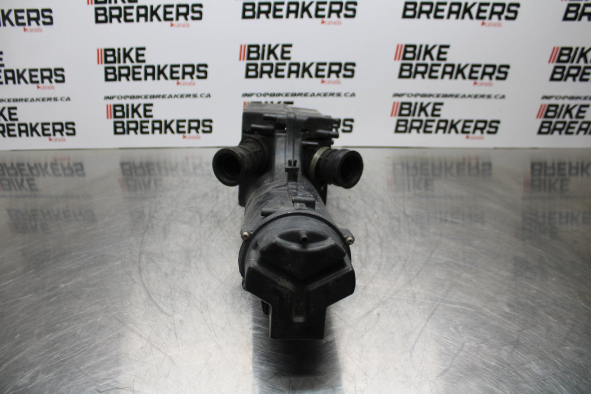 08 MOTO GUZZI BREVA 750 AIRBOX AIR INTAKE FILTER BOX BB154