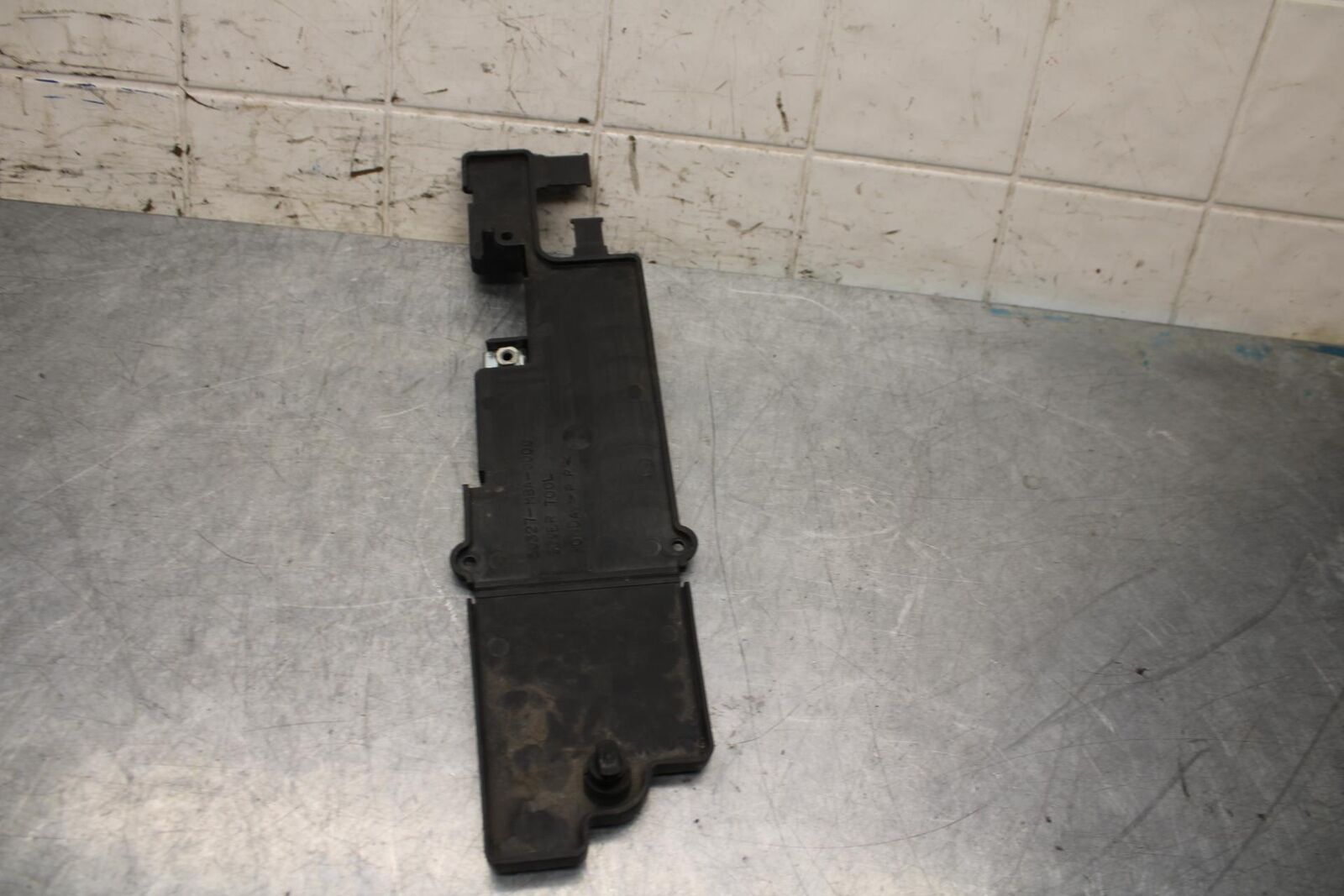 2001 Honda Shadow ACE 750 VT750C TOOL BOX COVER BB64